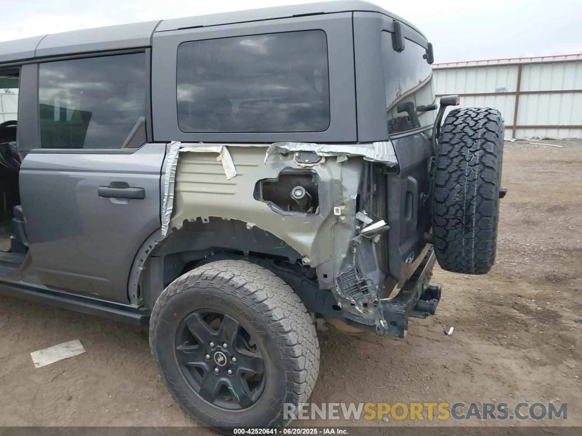 6 Photograph of a damaged car 1FMEE5BH0MLA74753 FORD BRONCO 2021