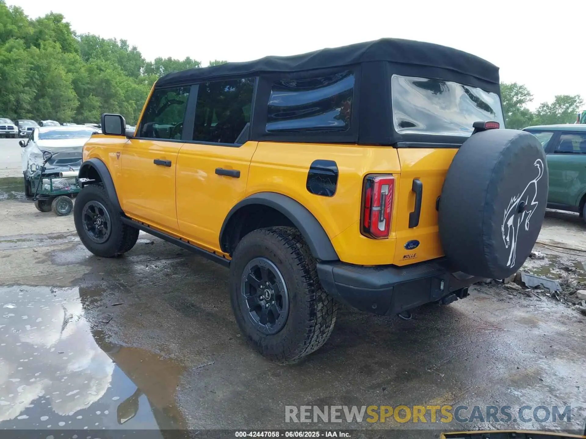 3 Photograph of a damaged car 1FMEE5DH0MLA63006 FORD BRONCO 2021