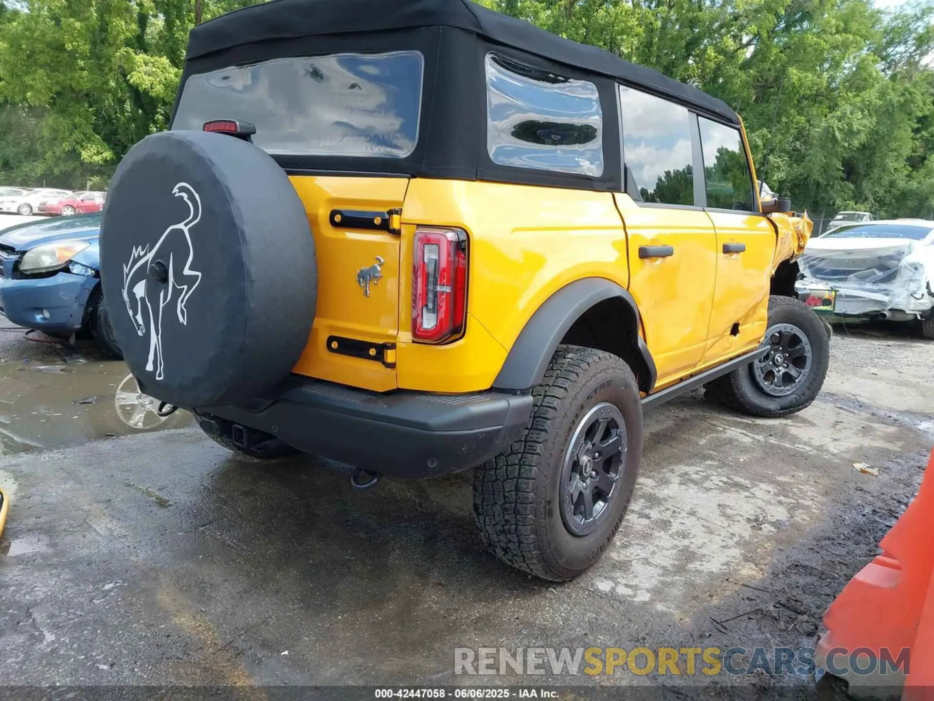 4 Photograph of a damaged car 1FMEE5DH0MLA63006 FORD BRONCO 2021
