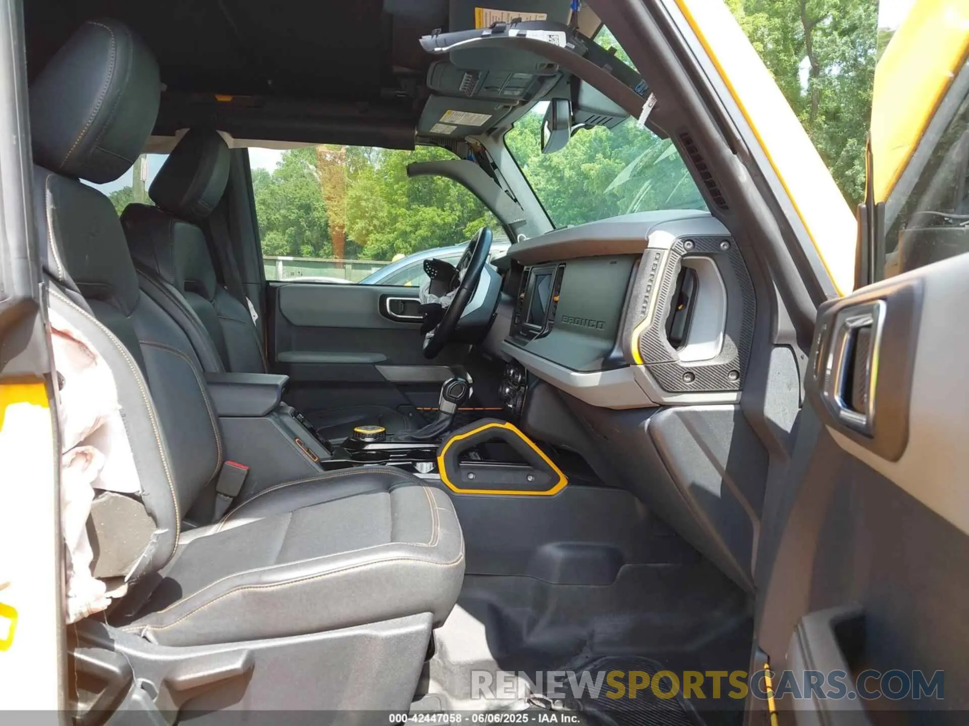 5 Photograph of a damaged car 1FMEE5DH0MLA63006 FORD BRONCO 2021