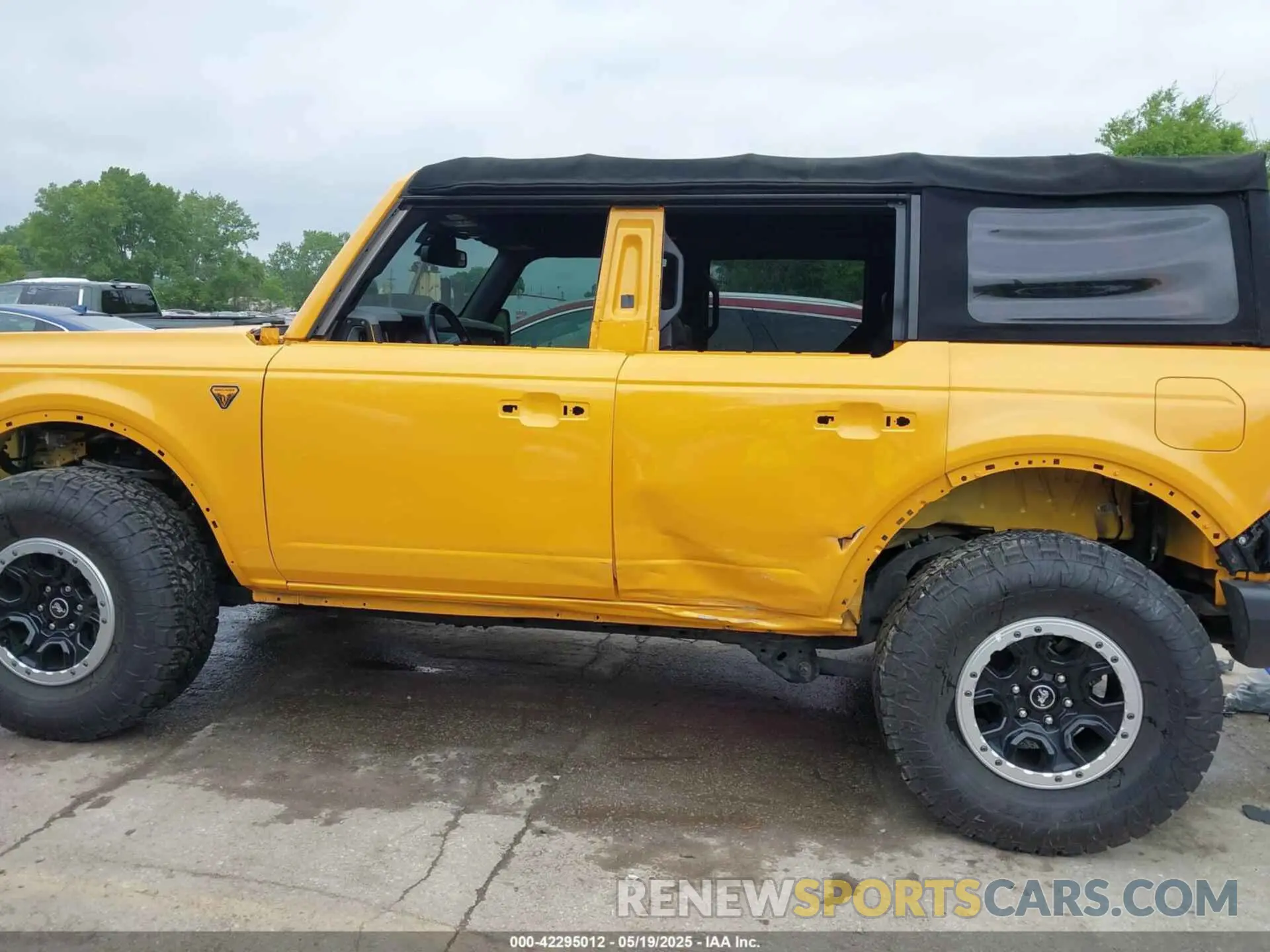6 Photograph of a damaged car 1FMEE5DH3MLA61525 FORD BRONCO 2021