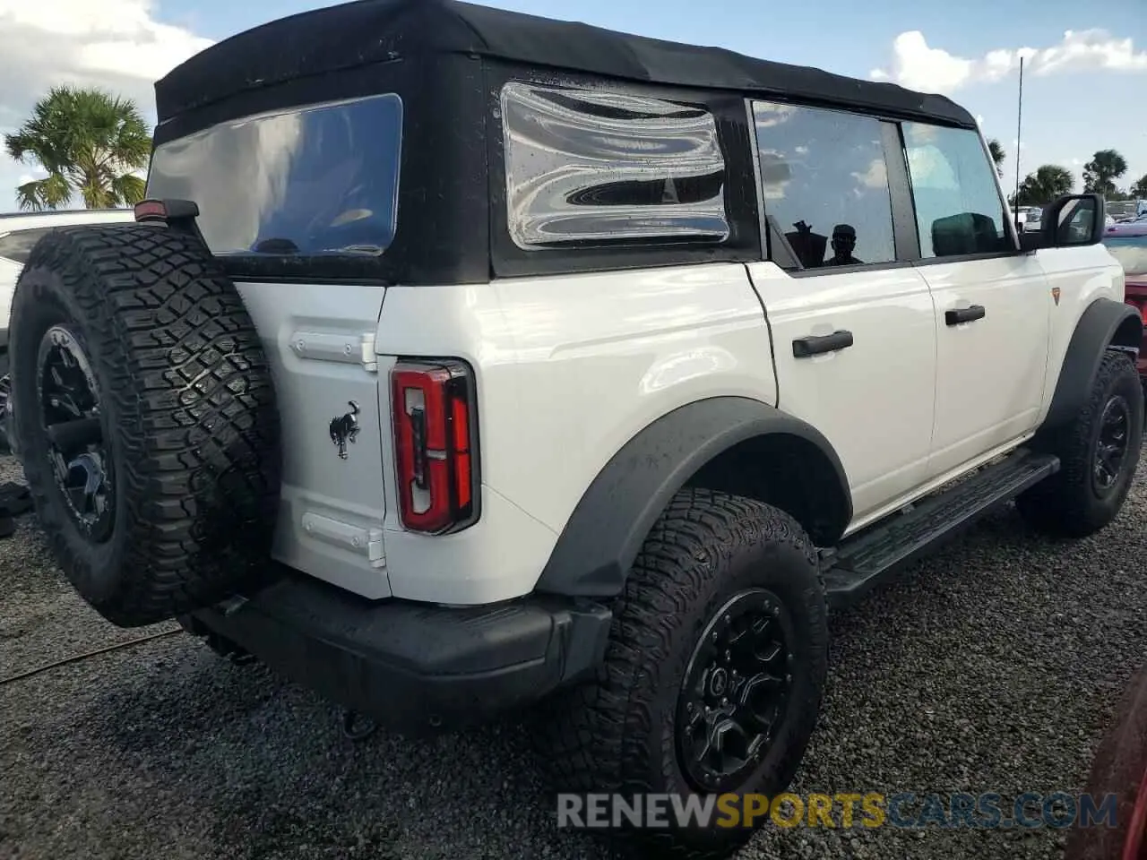 3 Photograph of a damaged car 1FMEE5DH4MLA88068 FORD BRONCO 2021