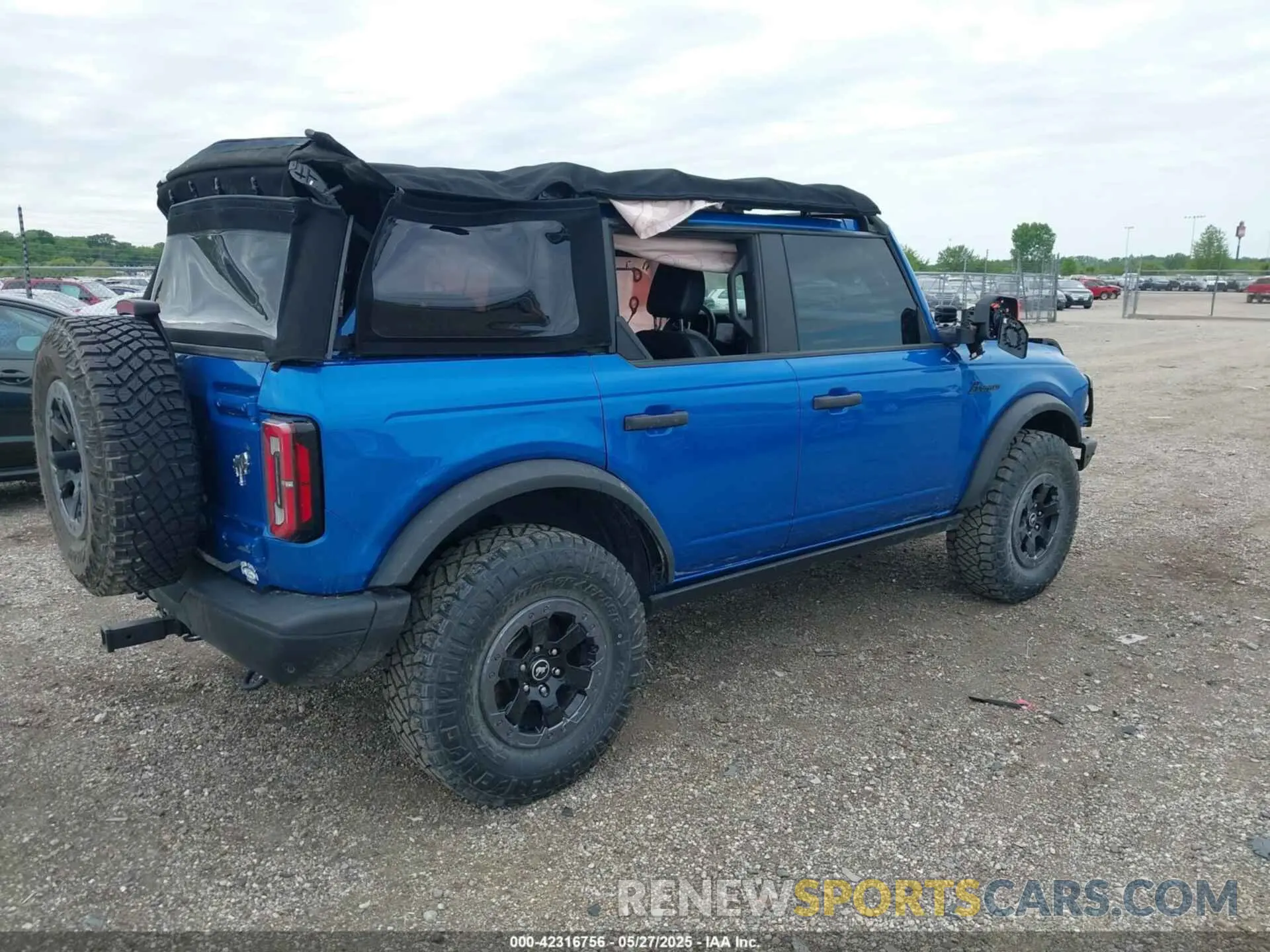 4 Photograph of a damaged car 1FMEE5DHXMLA78970 FORD BRONCO 2021