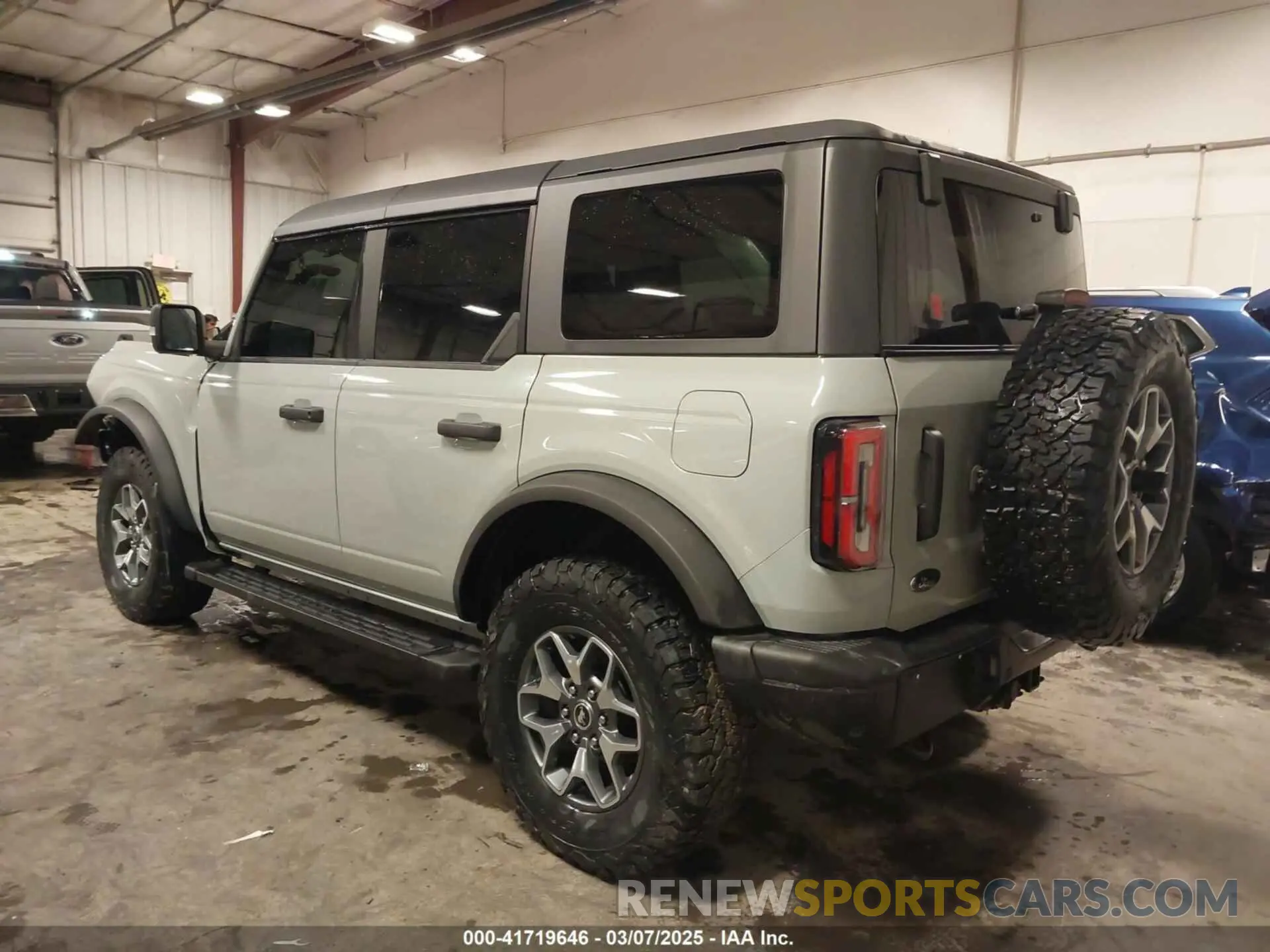 3 Photograph of a damaged car 1FMEE5DP0MLA64549 FORD BRONCO 2021