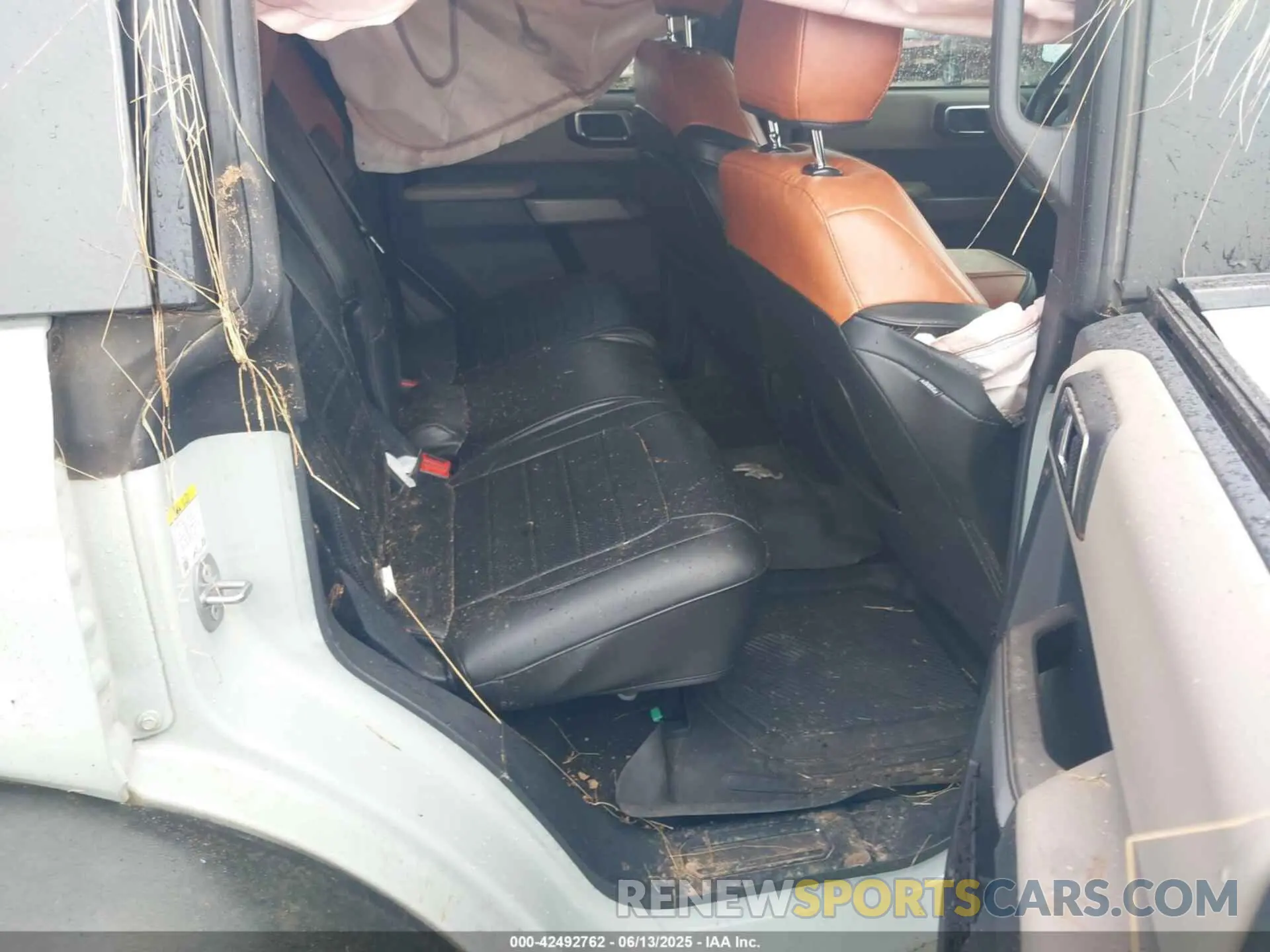 8 Photograph of a damaged car 1FMEE5DP6MLA61655 FORD BRONCO 2021