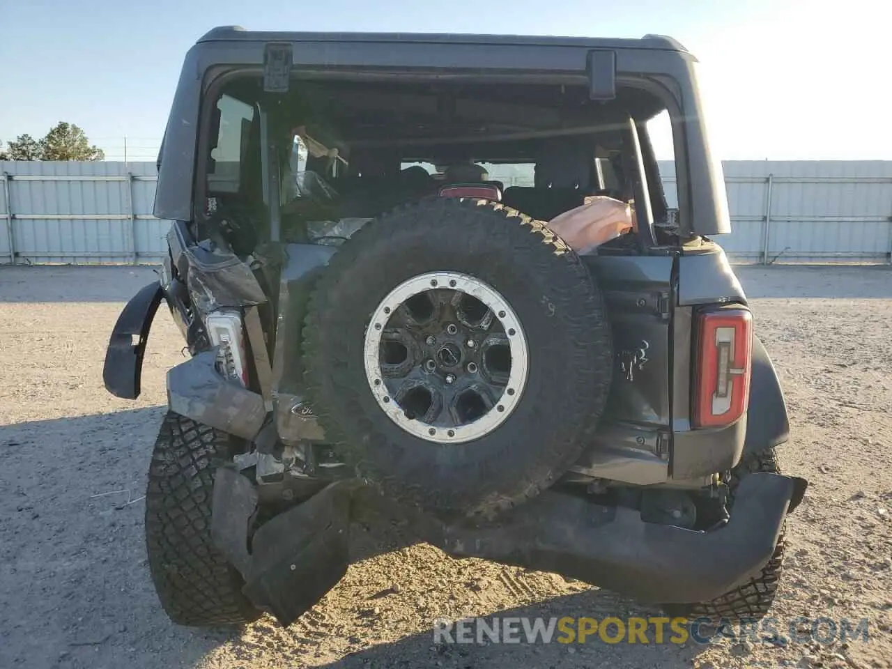 6 Photograph of a damaged car 1FMEE5DP7MLB03461 FORD BRONCO 2021