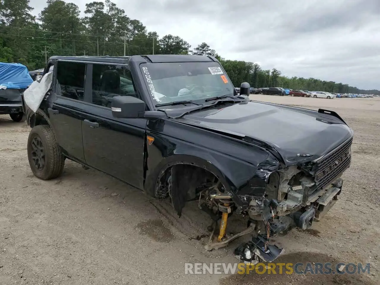 4 Photograph of a damaged car 1FMEE5DP8MLB02805 FORD BRONCO 2021