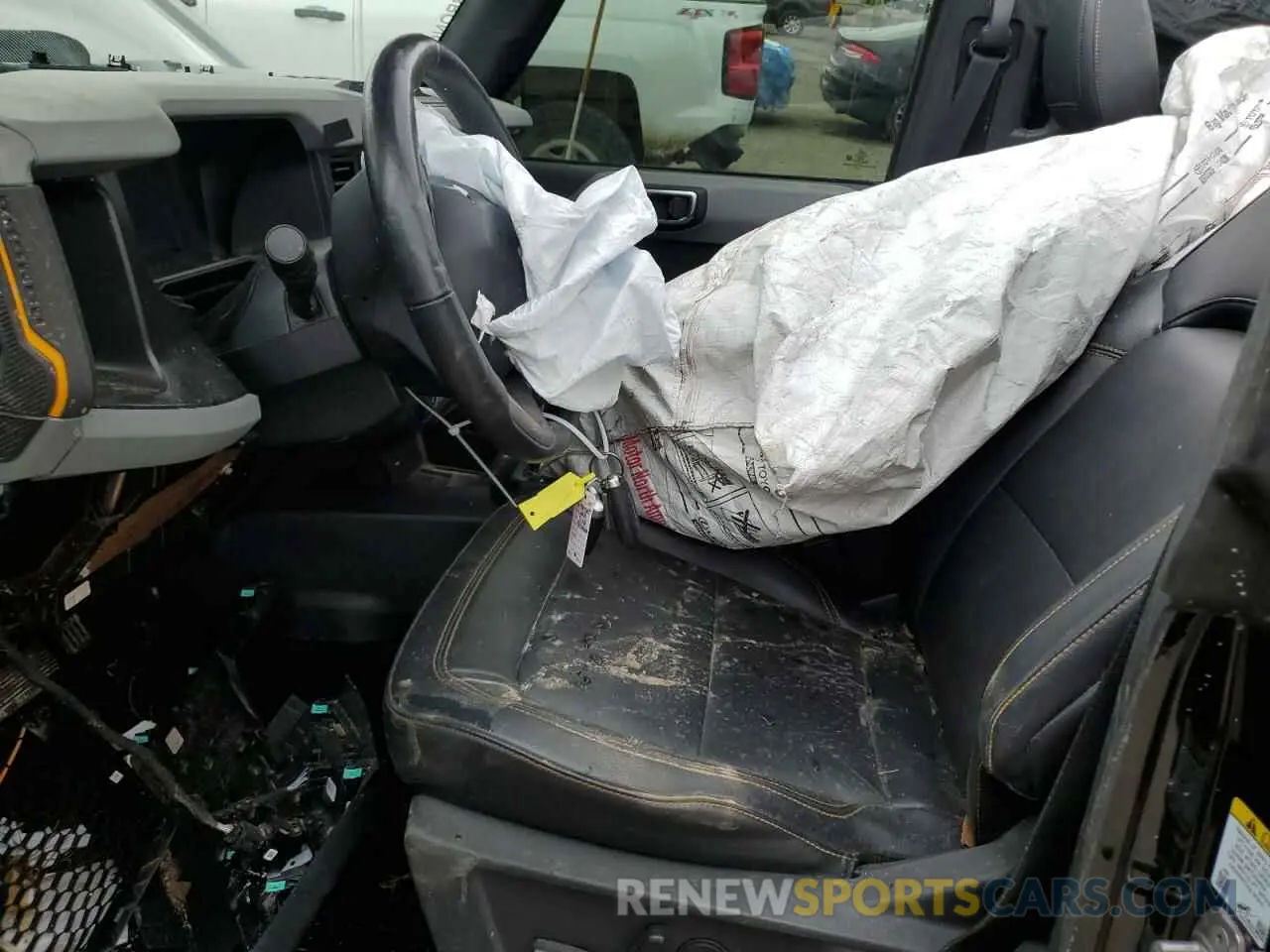 7 Photograph of a damaged car 1FMEE5DP8MLB02805 FORD BRONCO 2021