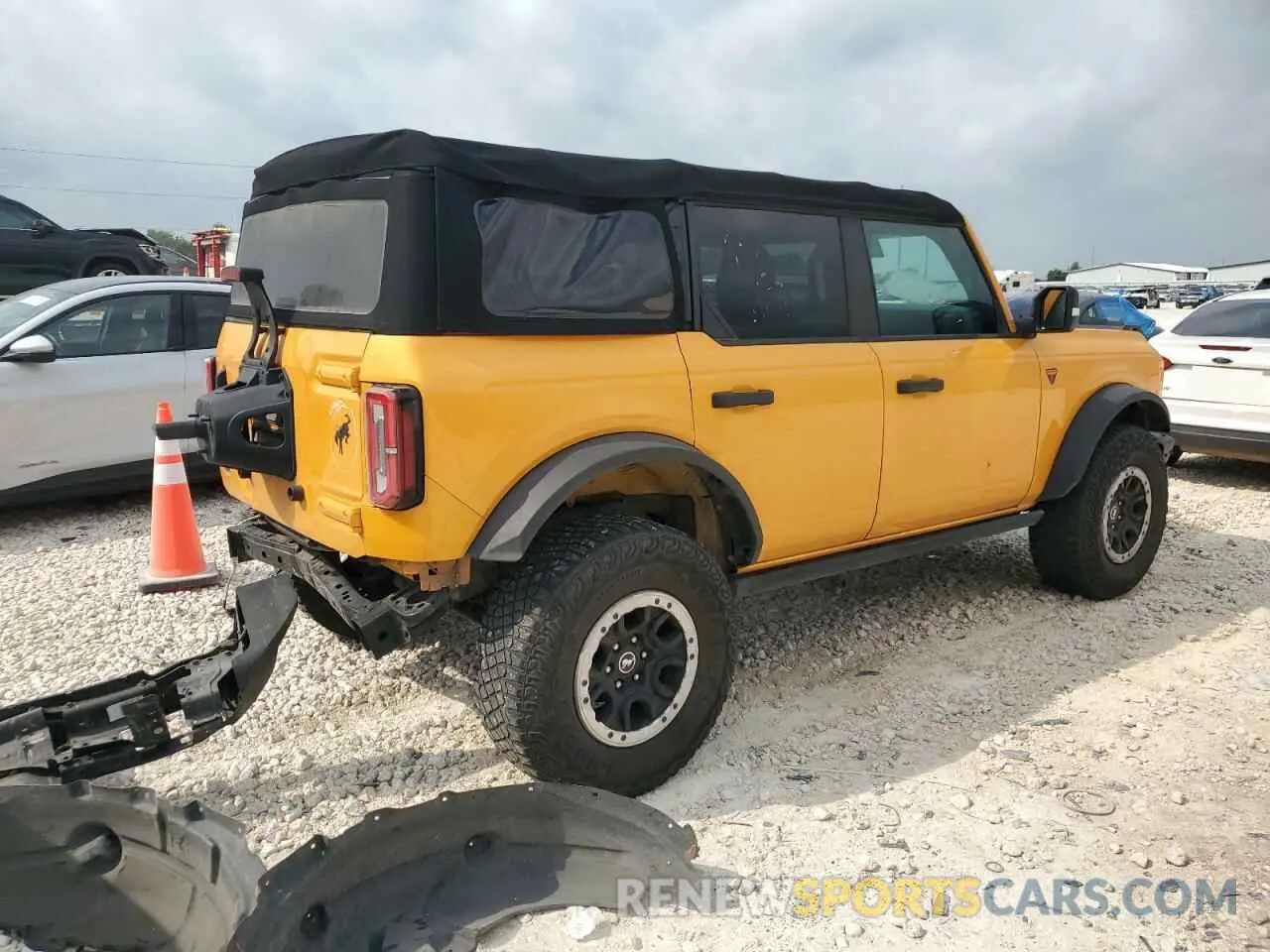 3 Photograph of a damaged car 1FMEE5DP9MLA93791 FORD BRONCO 2021