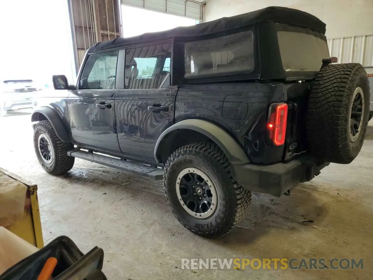 2 Photograph of a damaged car 1FMEE5DPXMLA91211 FORD BRONCO 2021