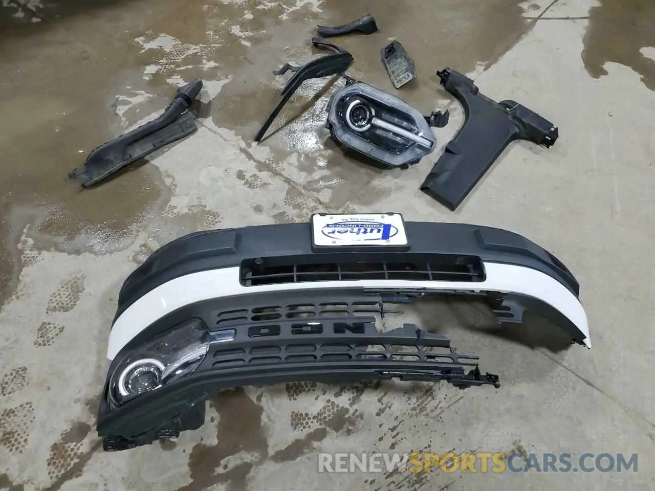 13 Photograph of a damaged car 3FMCR9A61MRA41409 FORD BRONCO 2021
