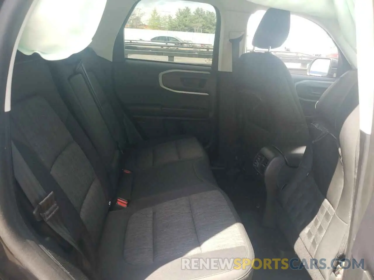 10 Photograph of a damaged car 3FMCR9B63MRB25570 FORD BRONCO 2021