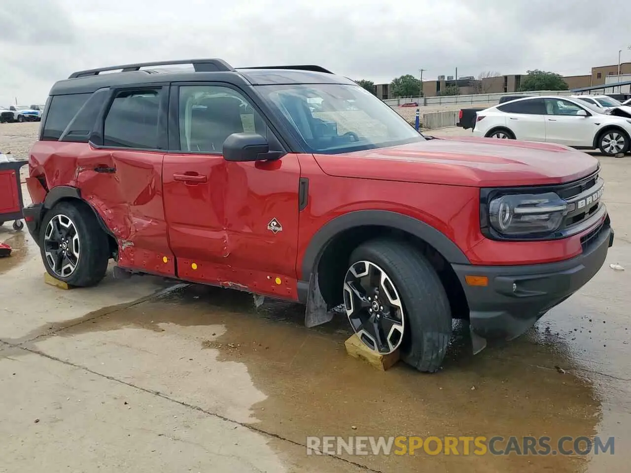4 Photograph of a damaged car 3FMCR9C64MRA72912 FORD BRONCO 2021