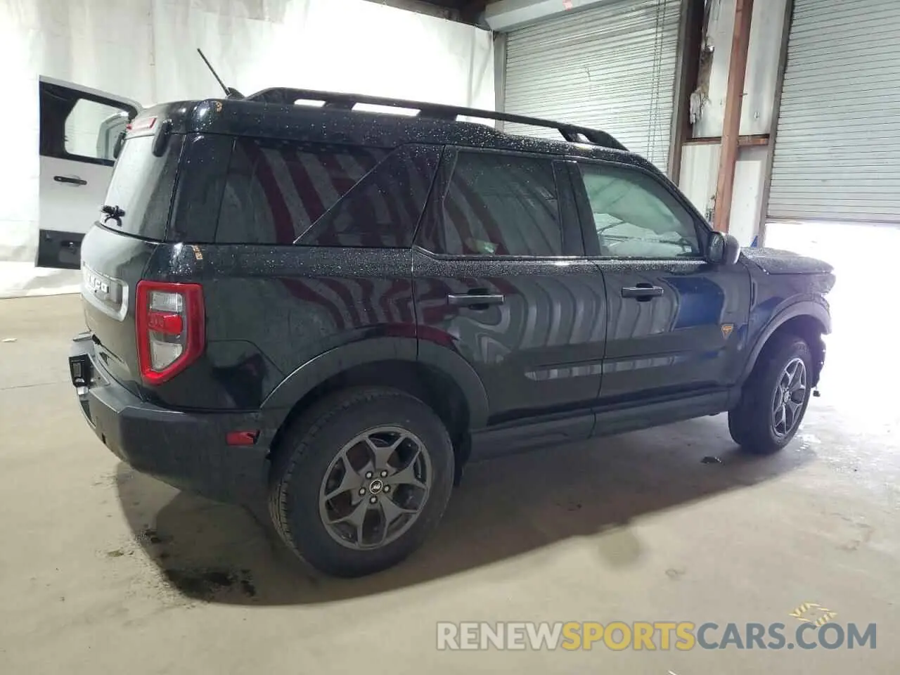 3 Photograph of a damaged car 3FMCR9D98MRB32828 FORD BRONCO 2021
