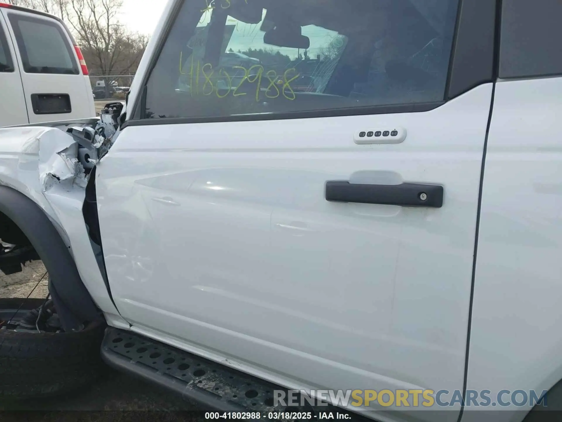 13 Photograph of a damaged car 1FMDE5AH2NLB64677 FORD BRONCO 2022