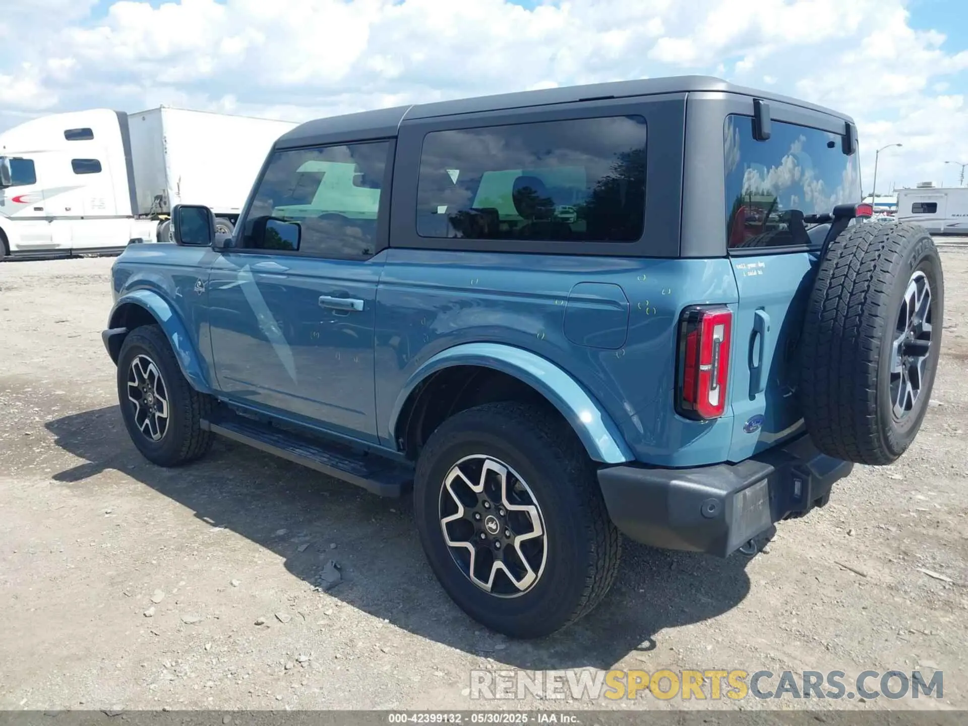 3 Photograph of a damaged car 1FMDE5AH3NLA89231 FORD BRONCO 2022
