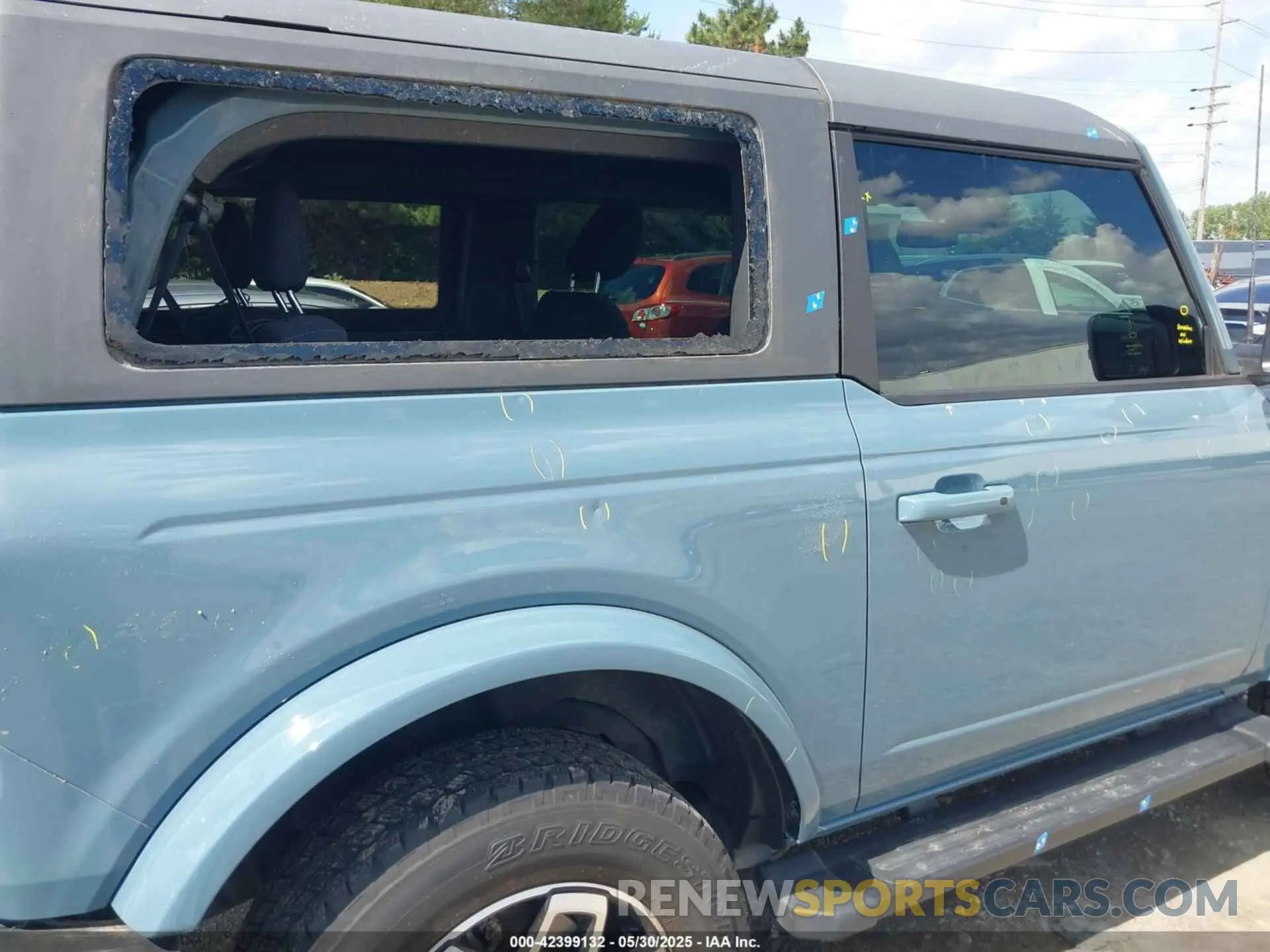 6 Photograph of a damaged car 1FMDE5AH3NLA89231 FORD BRONCO 2022