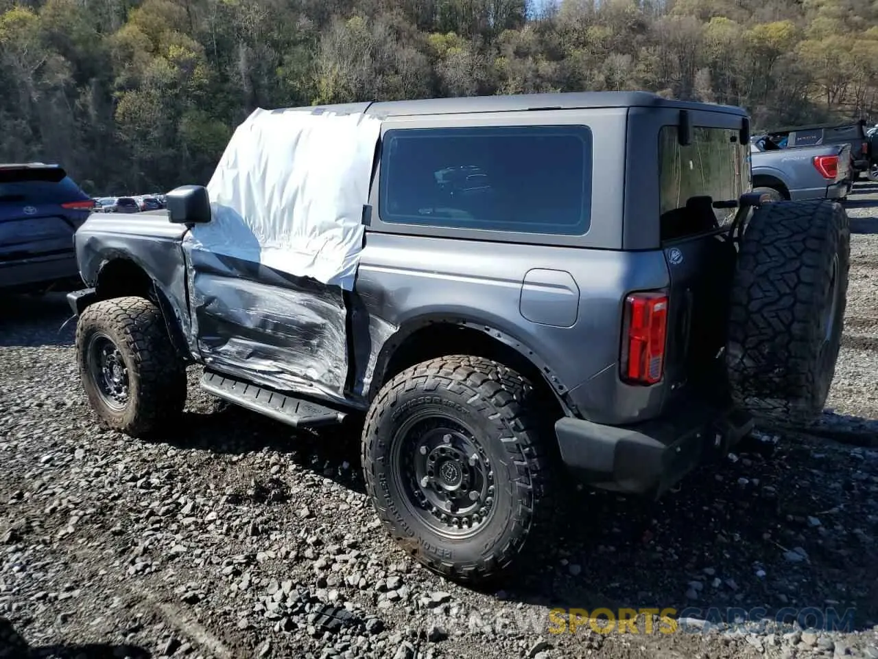 2 Photograph of a damaged car 1FMDE5AH5NLB19801 FORD BRONCO 2022