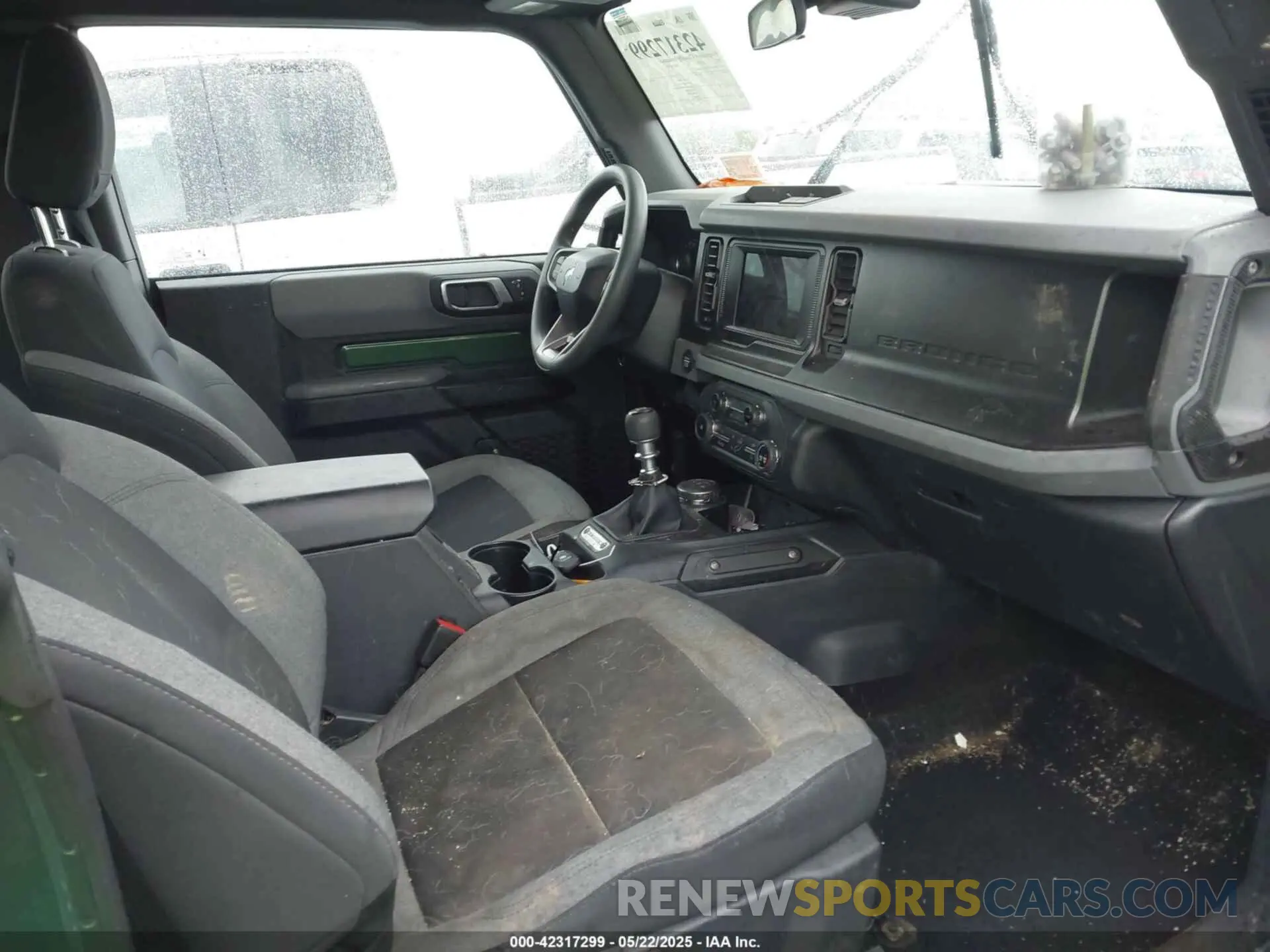 5 Photograph of a damaged car 1FMDE5AH5NLB64608 FORD BRONCO 2022