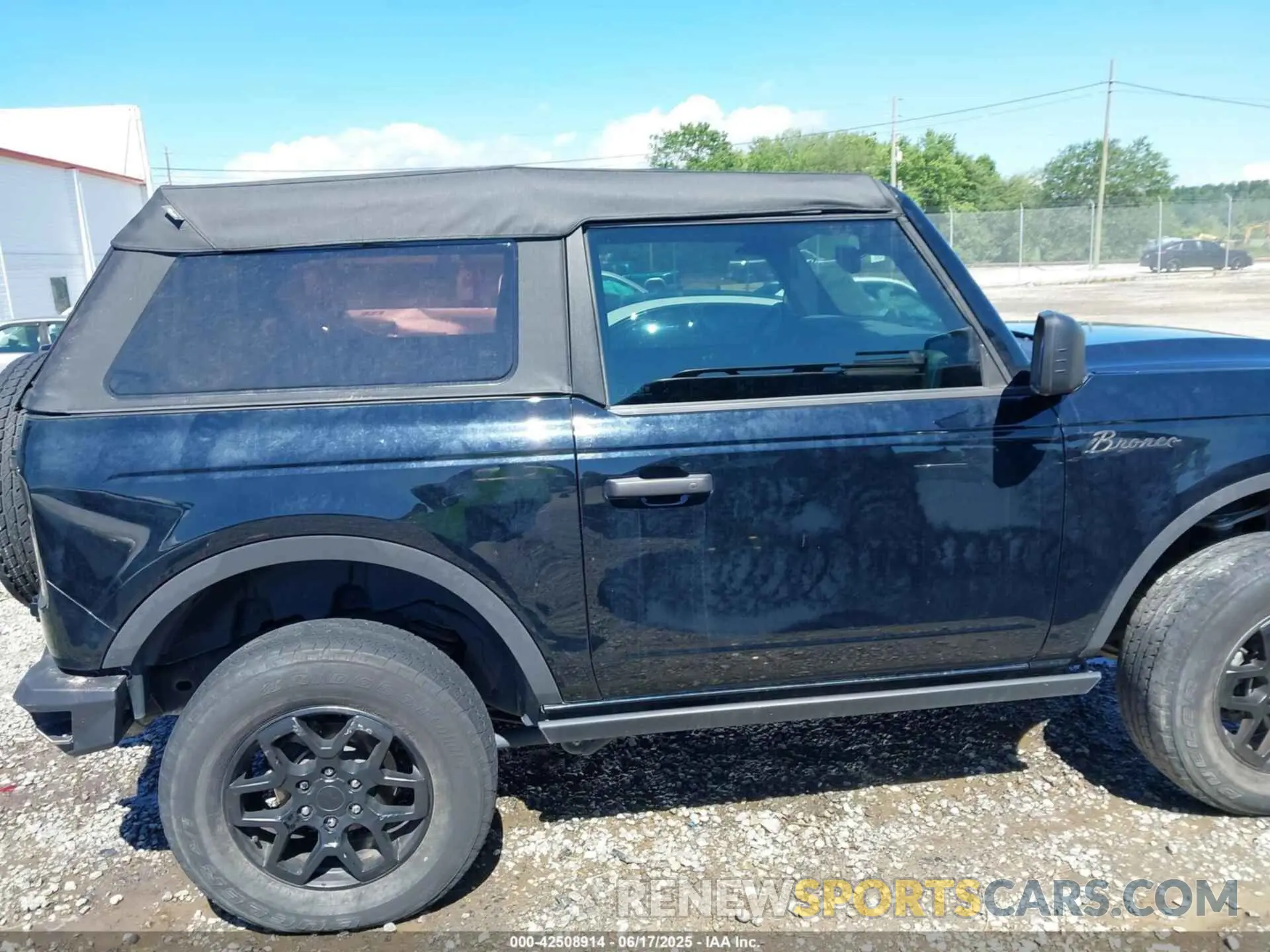 13 Photograph of a damaged car 1FMDE5AP1NLB45867 FORD BRONCO 2022