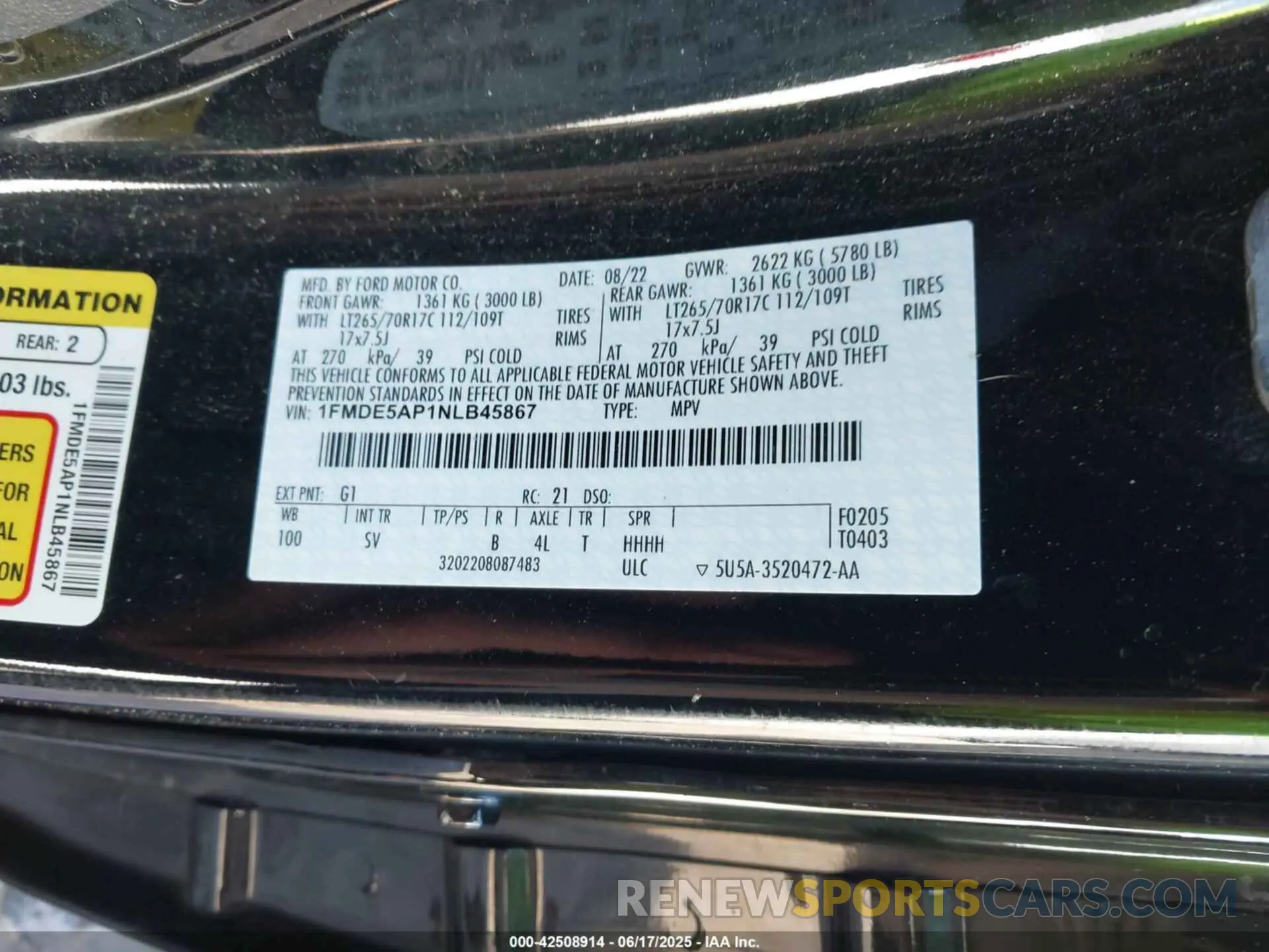 9 Photograph of a damaged car 1FMDE5AP1NLB45867 FORD BRONCO 2022