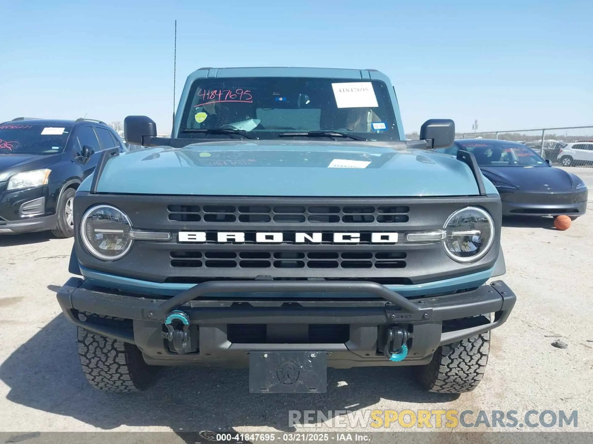 12 Photograph of a damaged car 1FMDE5AP8NLB71317 FORD BRONCO 2022