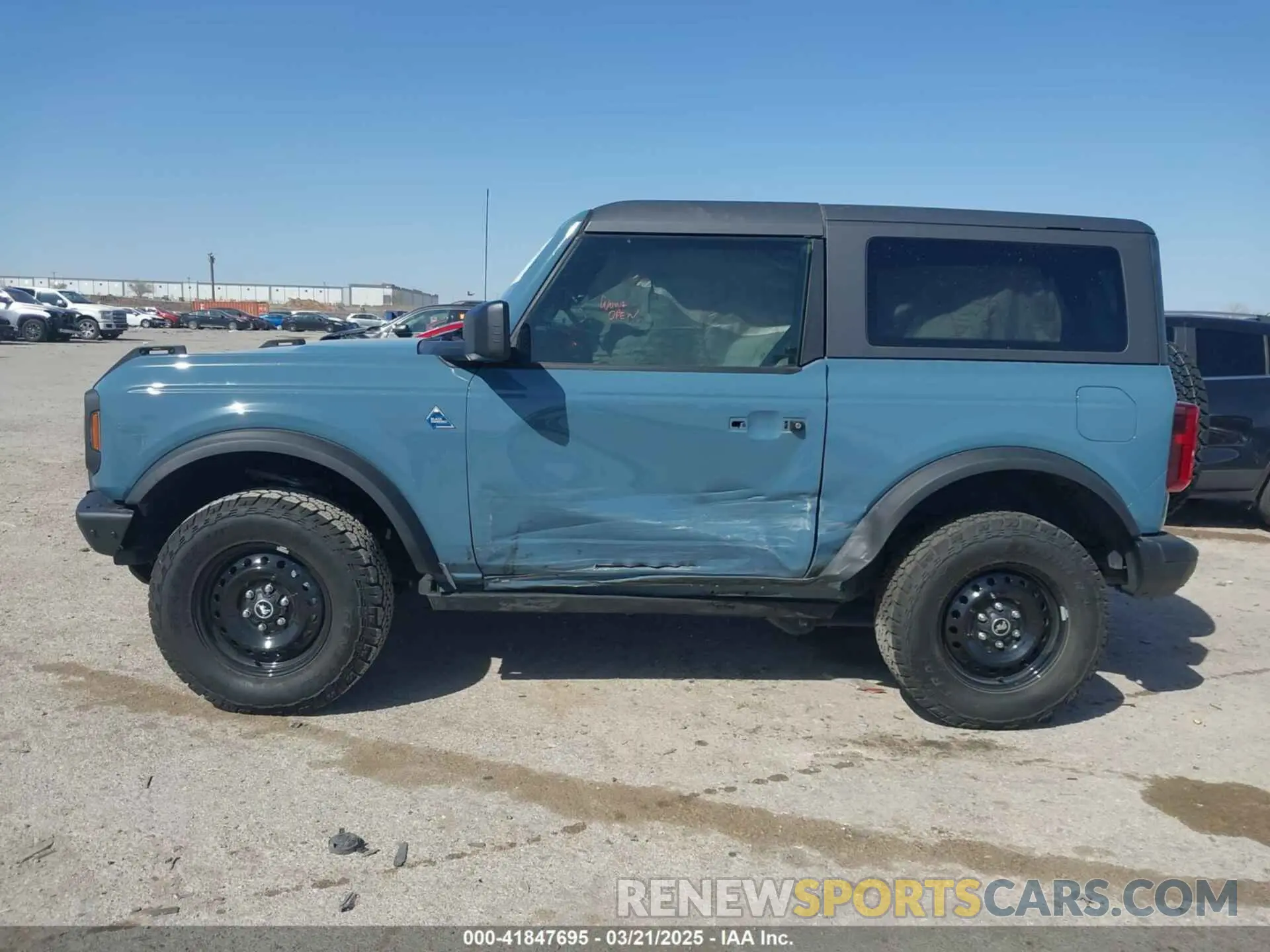 14 Photograph of a damaged car 1FMDE5AP8NLB71317 FORD BRONCO 2022