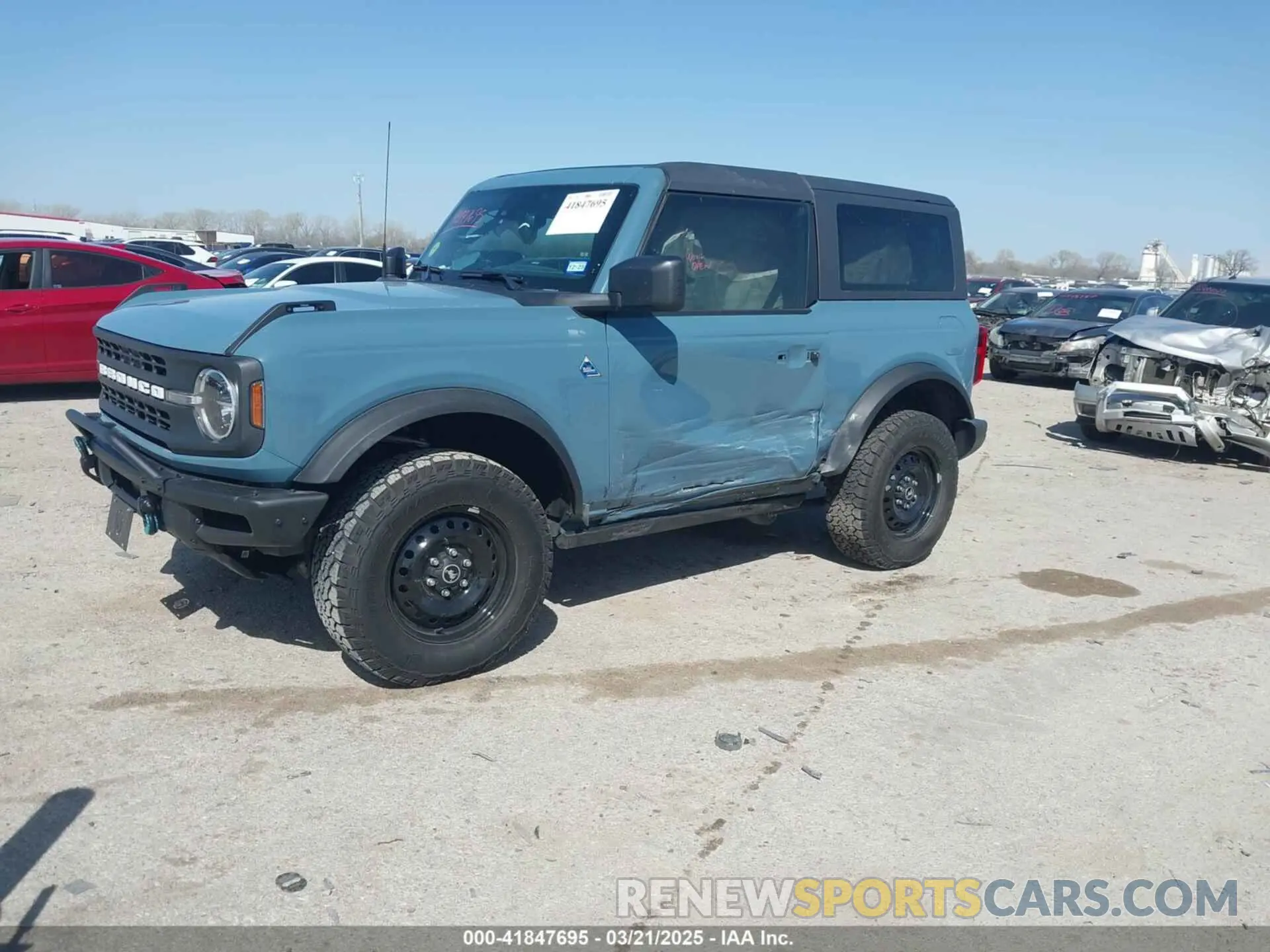 2 Photograph of a damaged car 1FMDE5AP8NLB71317 FORD BRONCO 2022