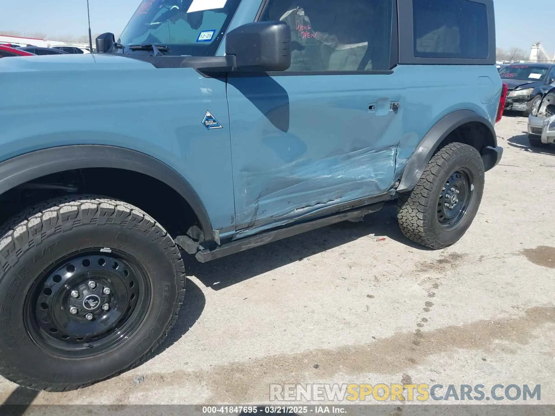 6 Photograph of a damaged car 1FMDE5AP8NLB71317 FORD BRONCO 2022
