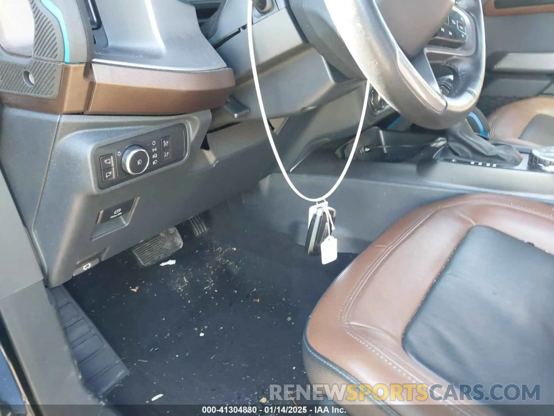 11 Photograph of a damaged car 1FMDE5BH2NLB12044 FORD BRONCO 2022