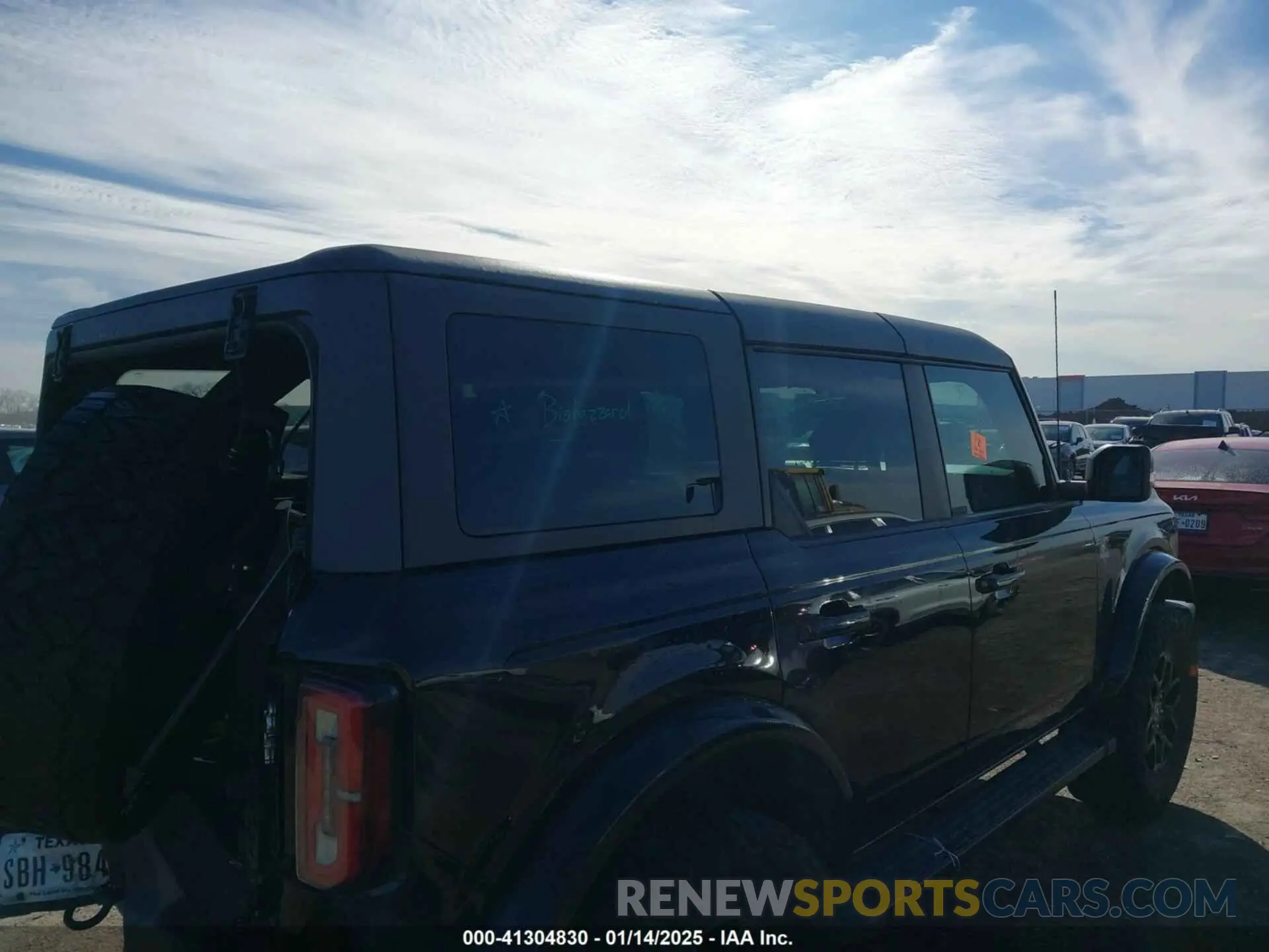 4 Photograph of a damaged car 1FMDE5BH2NLB12044 FORD BRONCO 2022