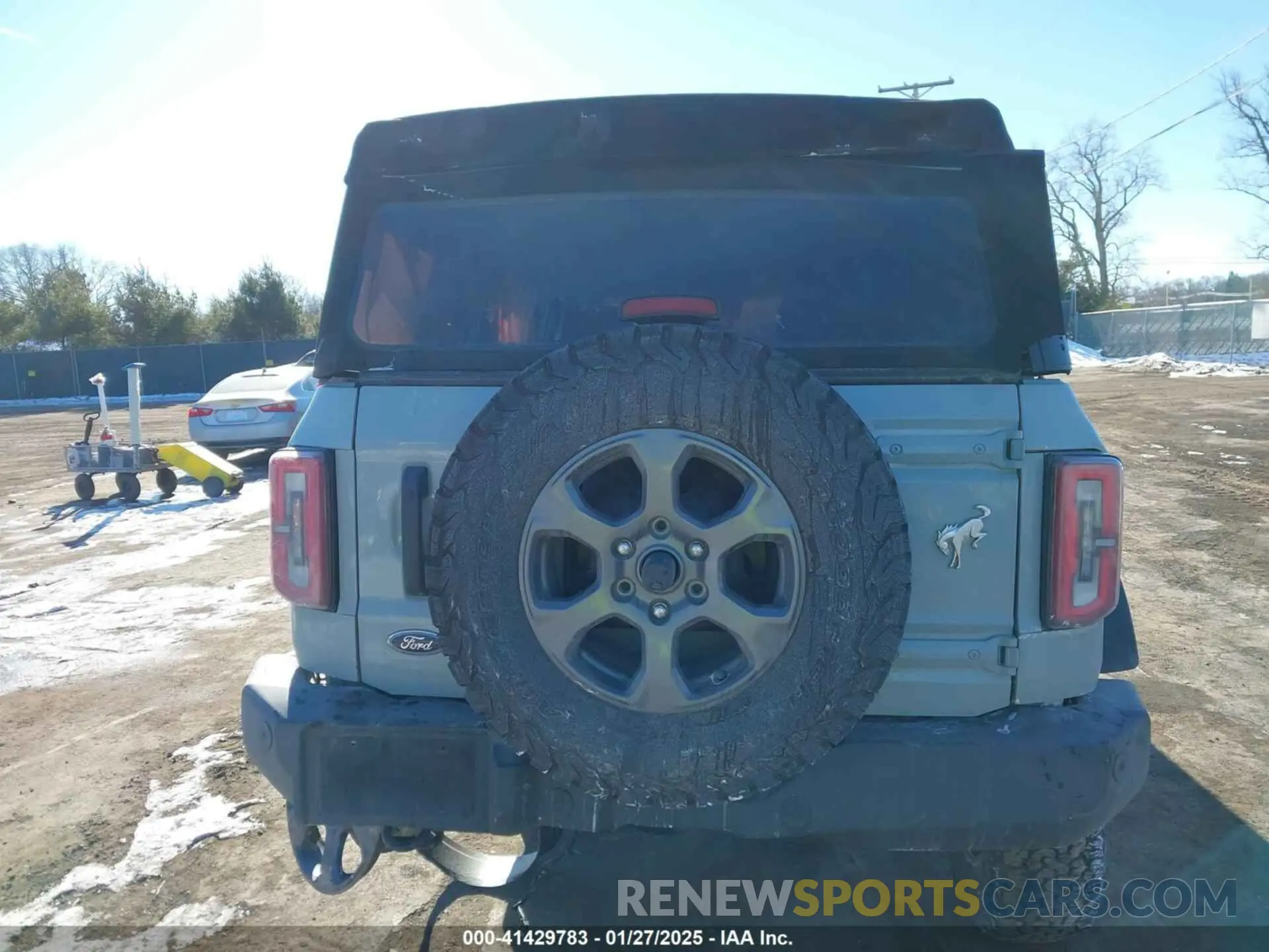17 Photograph of a damaged car 1FMDE5BH2NLB16269 FORD BRONCO 2022
