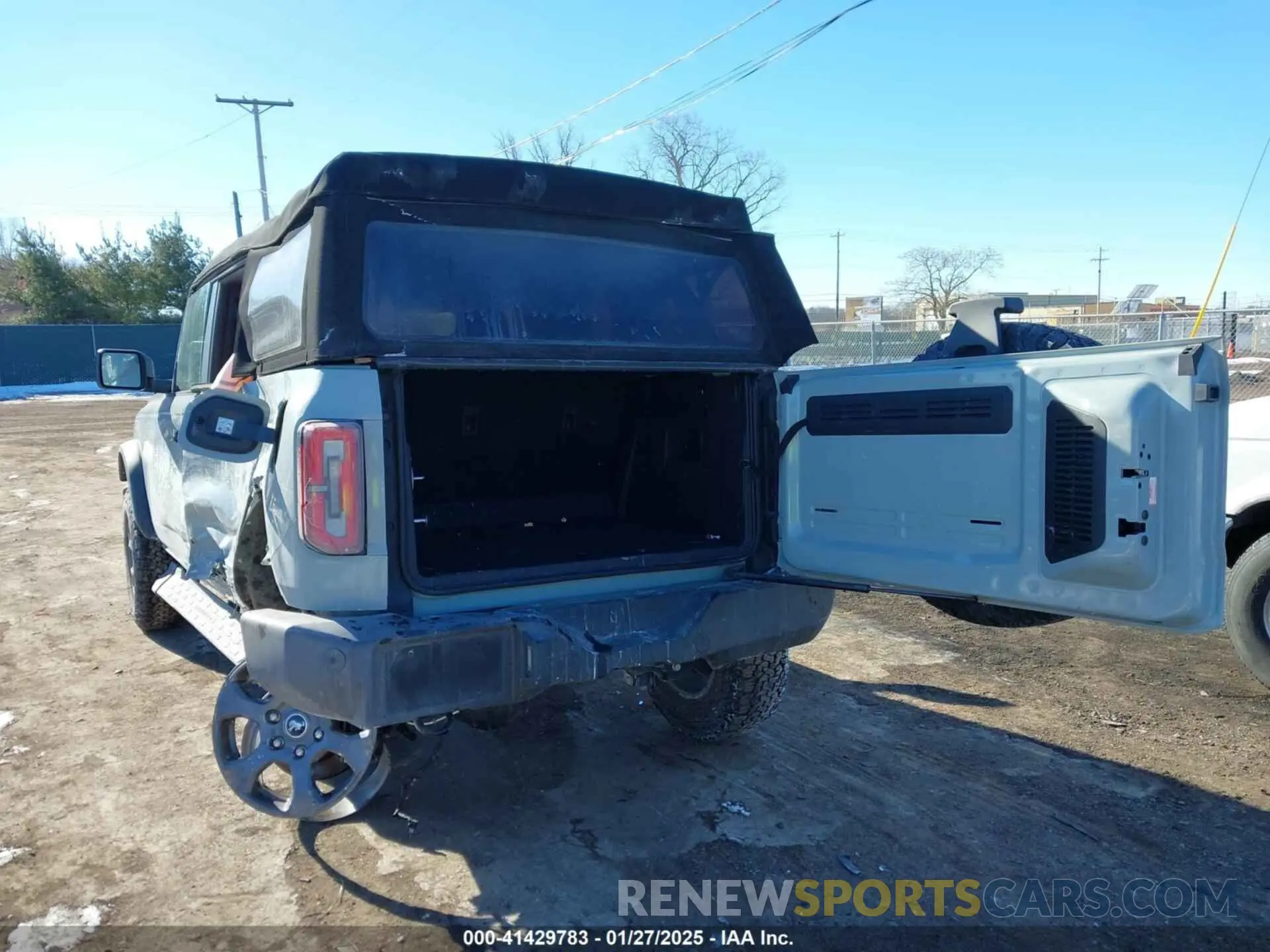 3 Photograph of a damaged car 1FMDE5BH2NLB16269 FORD BRONCO 2022