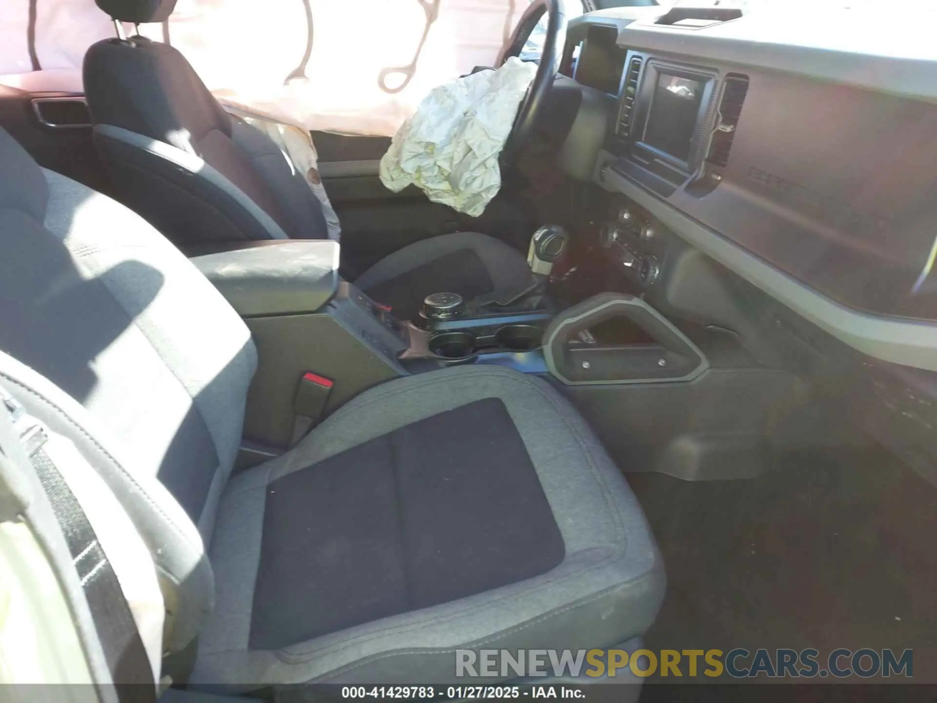 5 Photograph of a damaged car 1FMDE5BH2NLB16269 FORD BRONCO 2022