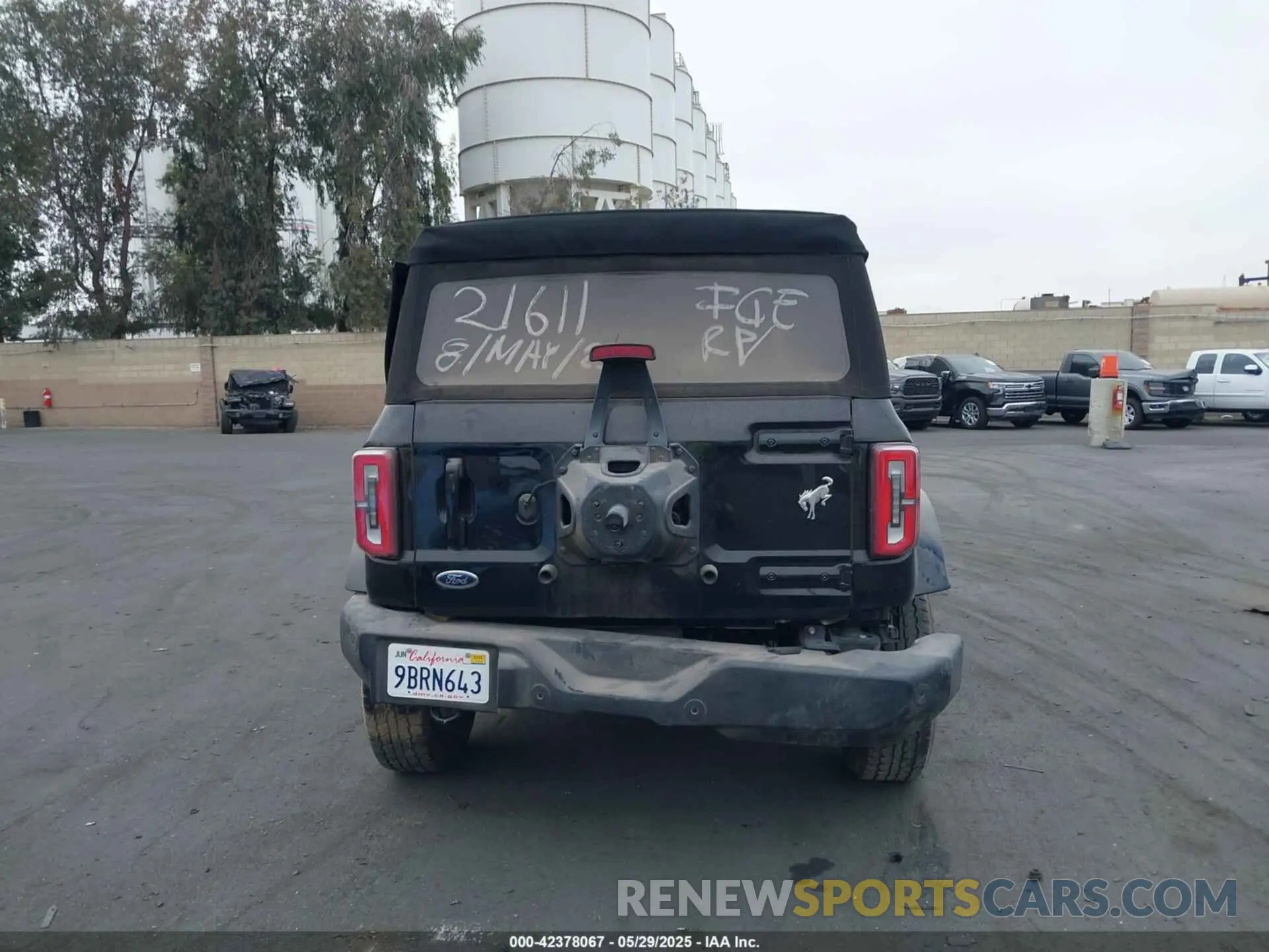 17 Photograph of a damaged car 1FMDE5BH2NLB22556 FORD BRONCO 2022