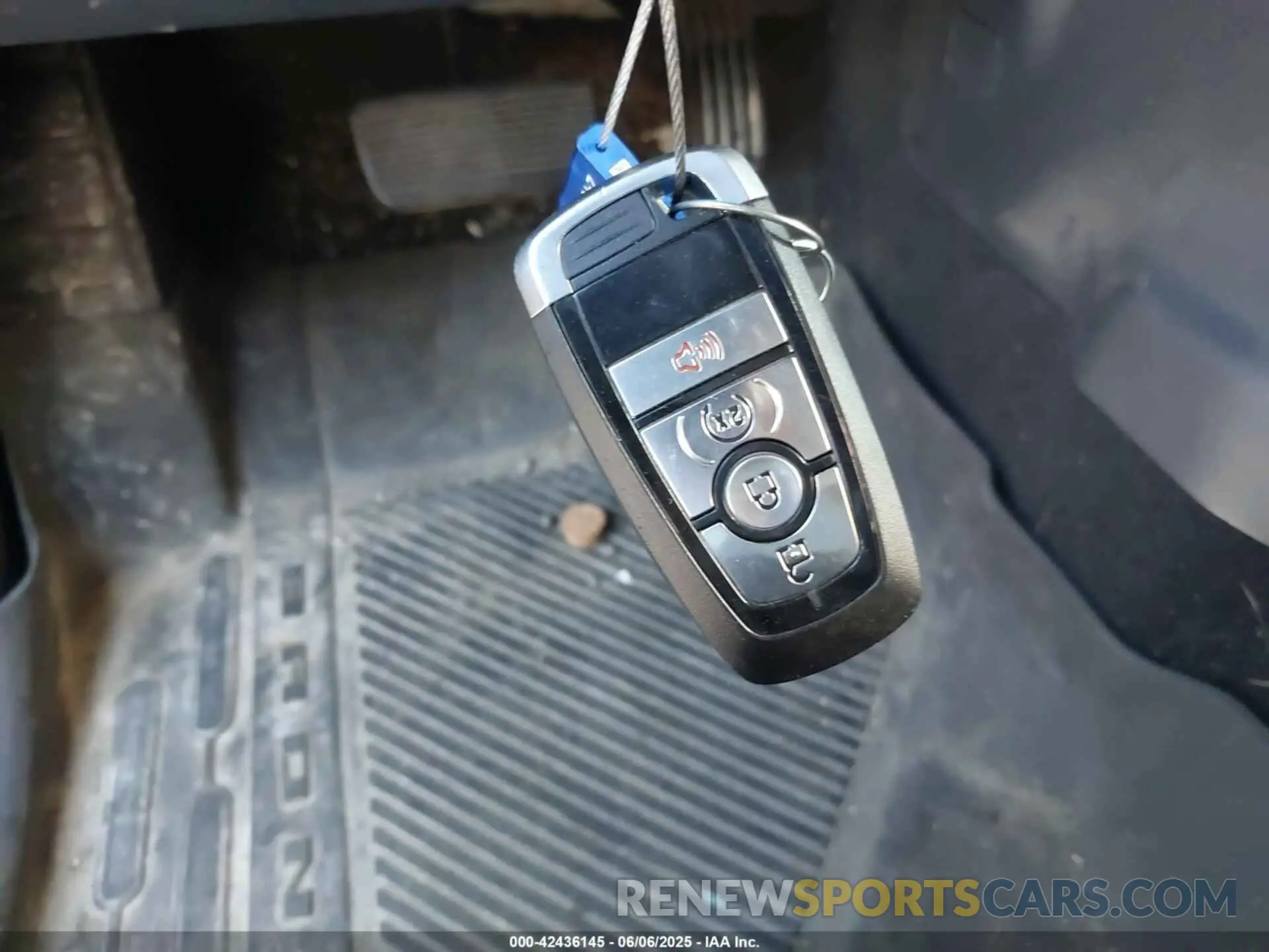 11 Photograph of a damaged car 1FMDE5BH2NLB27076 FORD BRONCO 2022