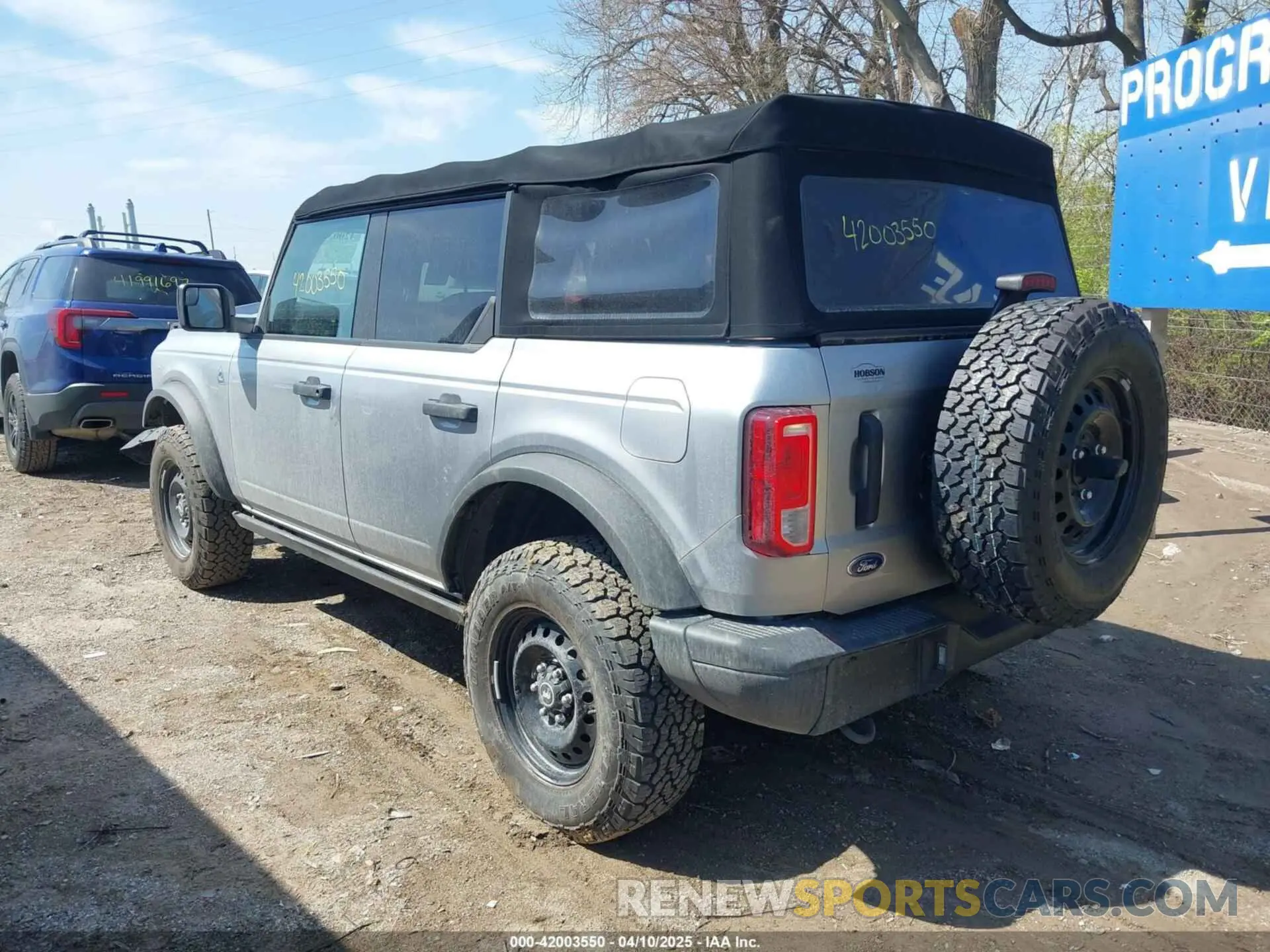 3 Photograph of a damaged car 1FMDE5BH3NLA79314 FORD BRONCO 2022