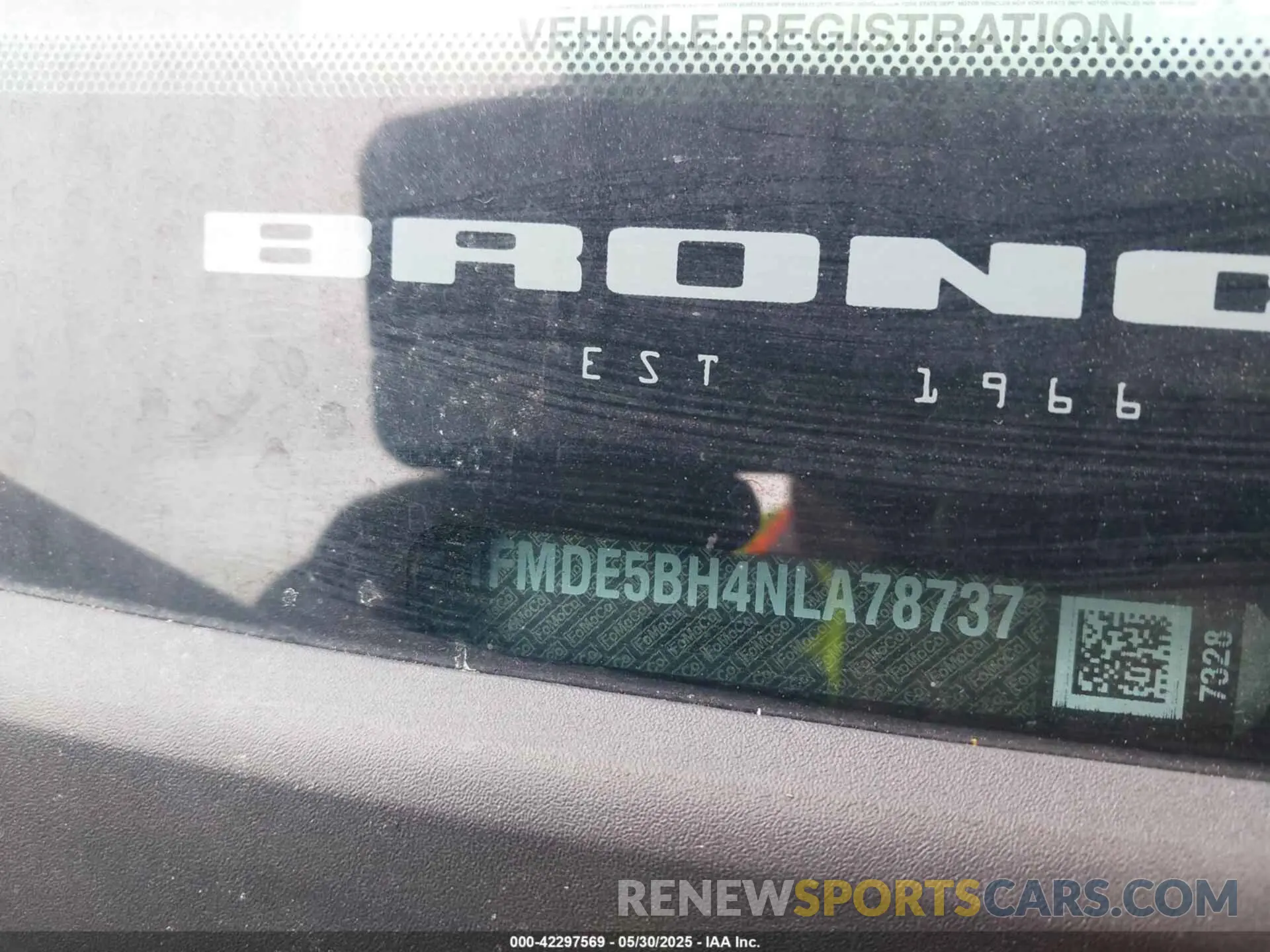 17 Photograph of a damaged car 1FMDE5BH4NLA78737 FORD BRONCO 2022