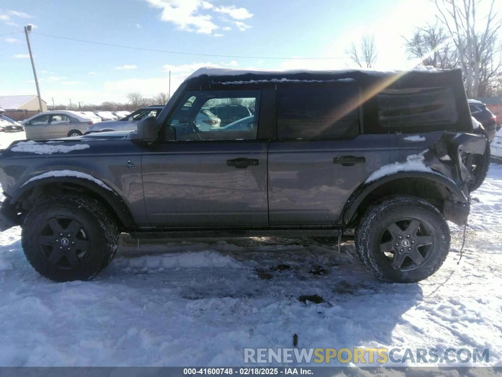 14 Photograph of a damaged car 1FMDE5BH4NLA84313 FORD BRONCO 2022