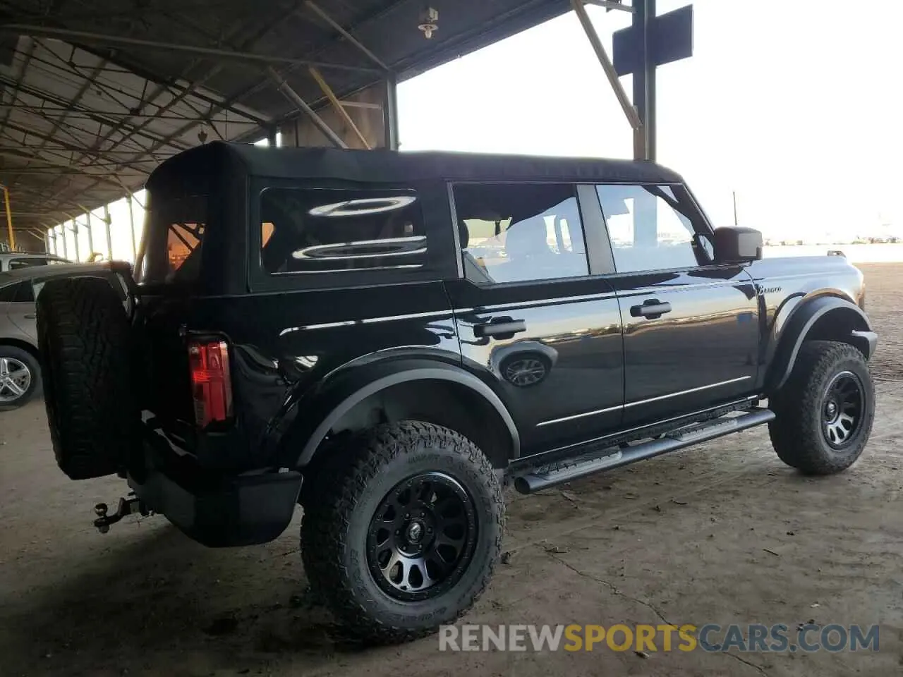 3 Photograph of a damaged car 1FMDE5BH4NLB88798 FORD BRONCO 2022