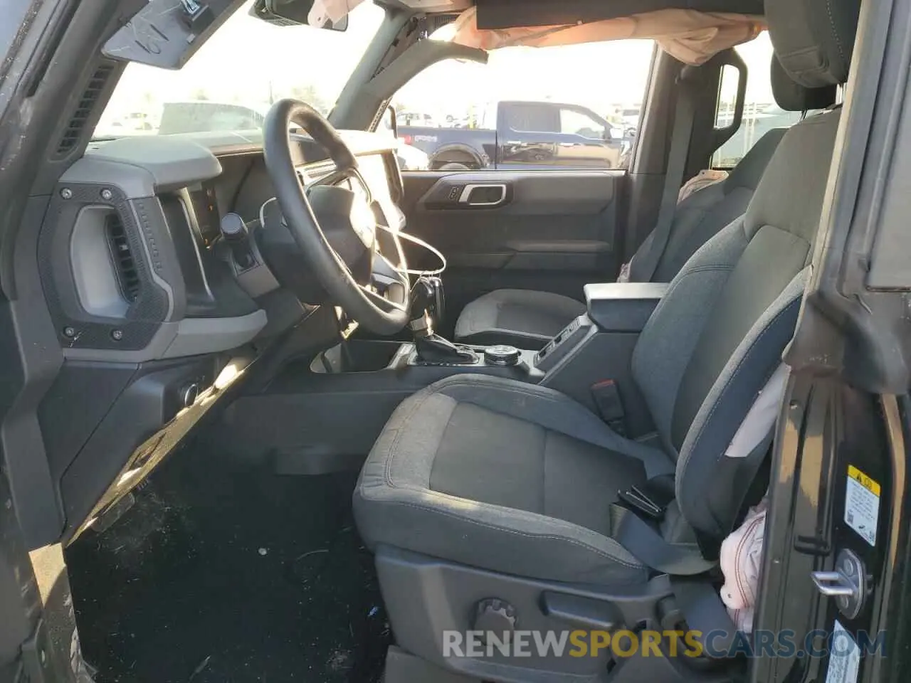 7 Photograph of a damaged car 1FMDE5BH5NLA74082 FORD BRONCO 2022