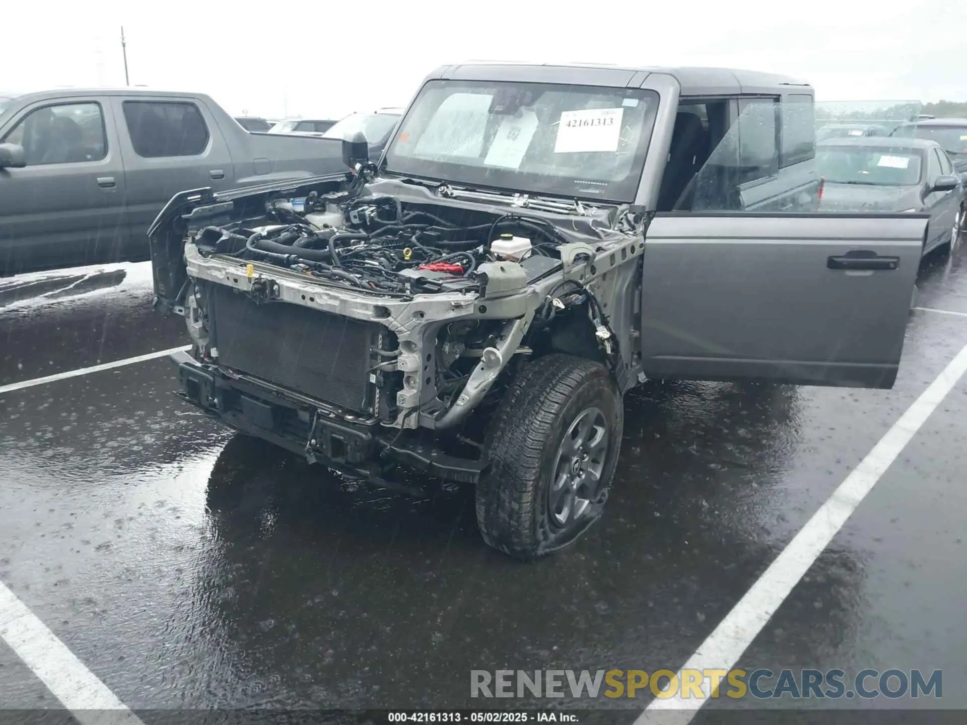 6 Photograph of a damaged car 1FMDE5BH5NLB12538 FORD BRONCO 2022