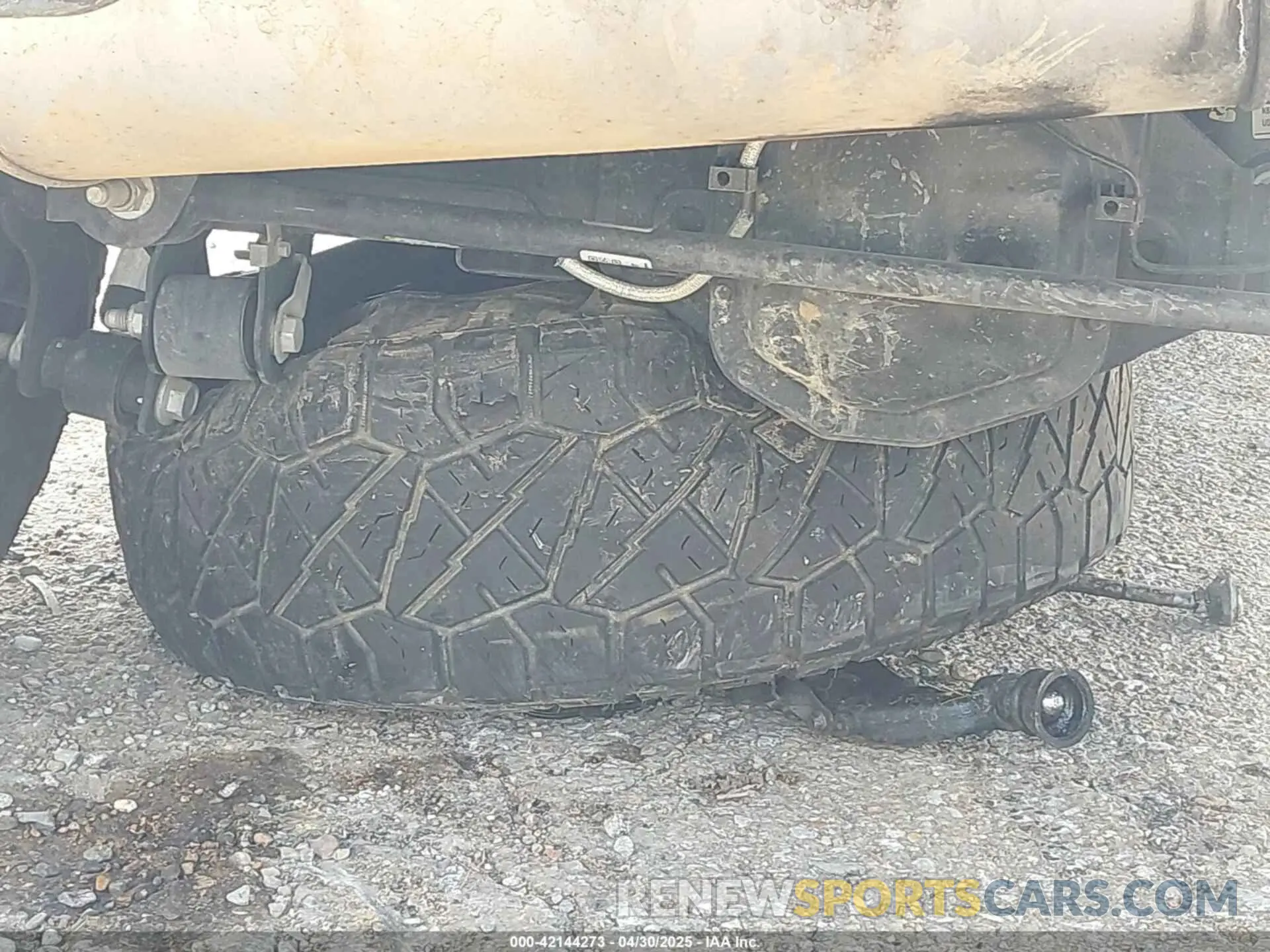 12 Photograph of a damaged car 1FMDE5BH6NLA86581 FORD BRONCO 2022