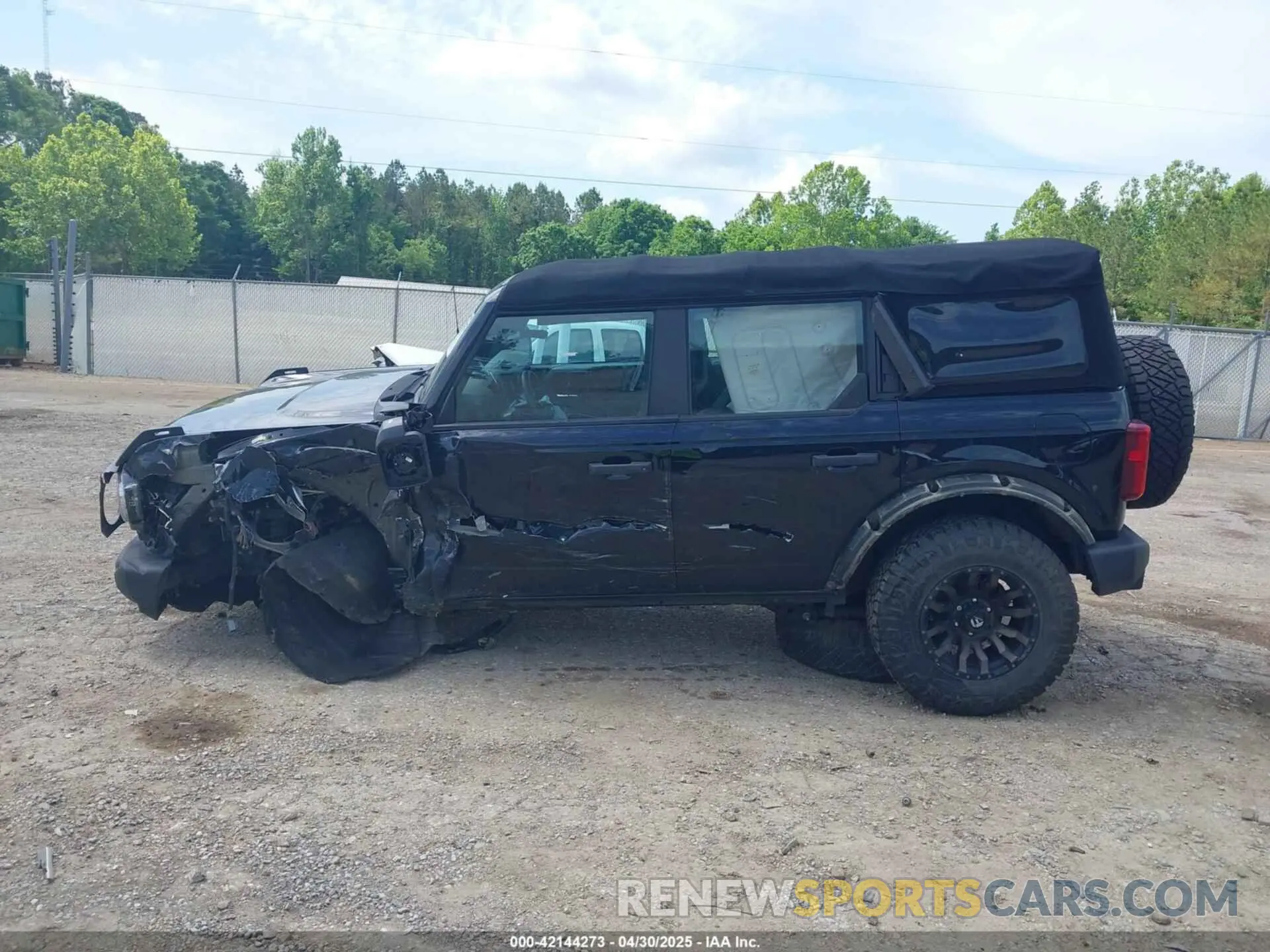 15 Photograph of a damaged car 1FMDE5BH6NLA86581 FORD BRONCO 2022