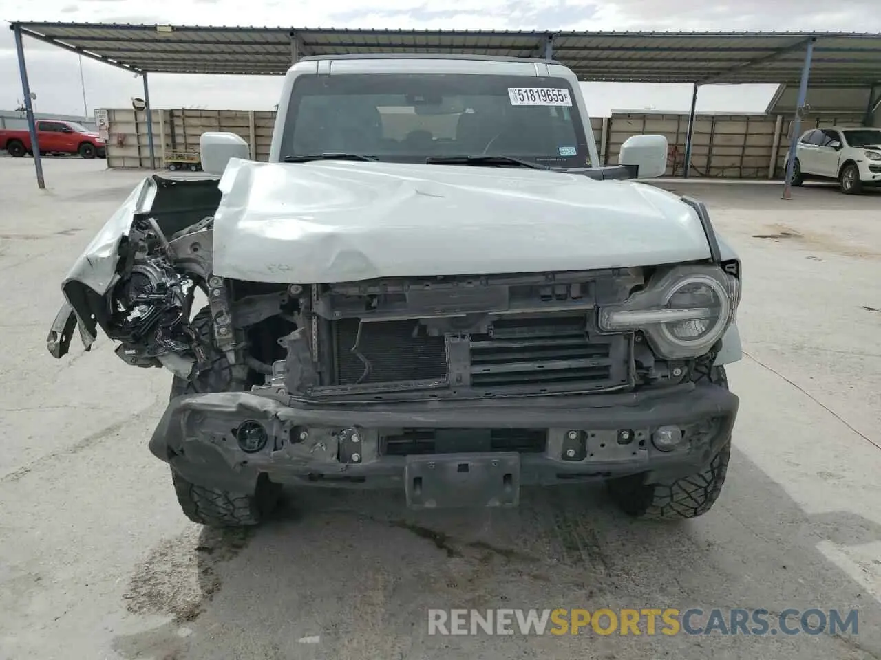 5 Photograph of a damaged car 1FMDE5BH6NLB10927 FORD BRONCO 2022