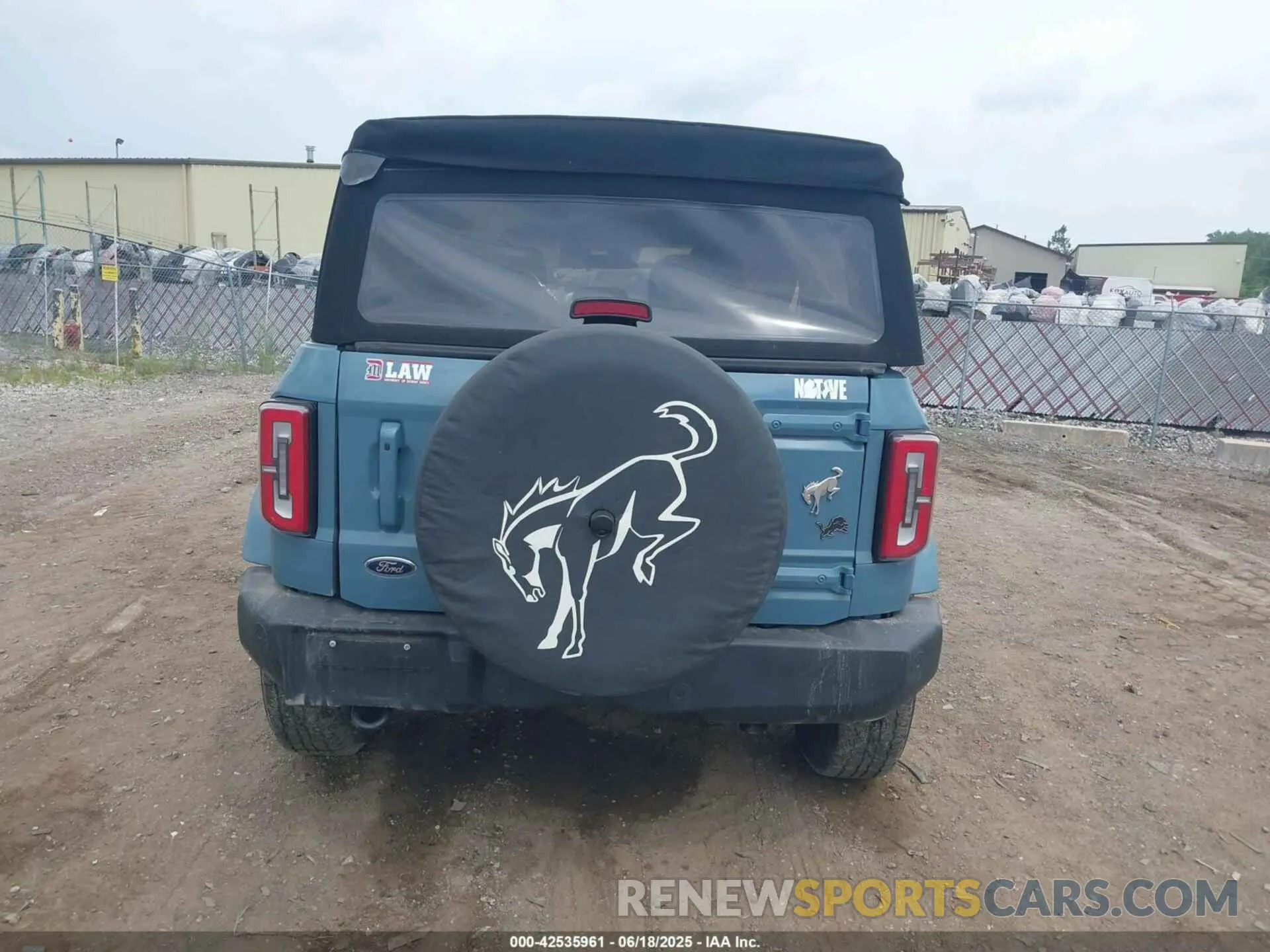 16 Photograph of a damaged car 1FMDE5BH6NLB76667 FORD BRONCO 2022