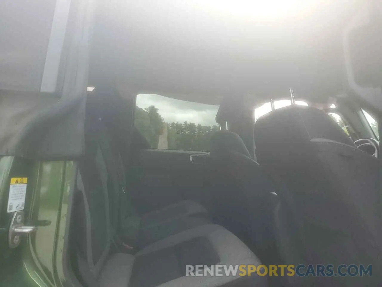11 Photograph of a damaged car 1FMDE5BH8NLB01419 FORD BRONCO 2022