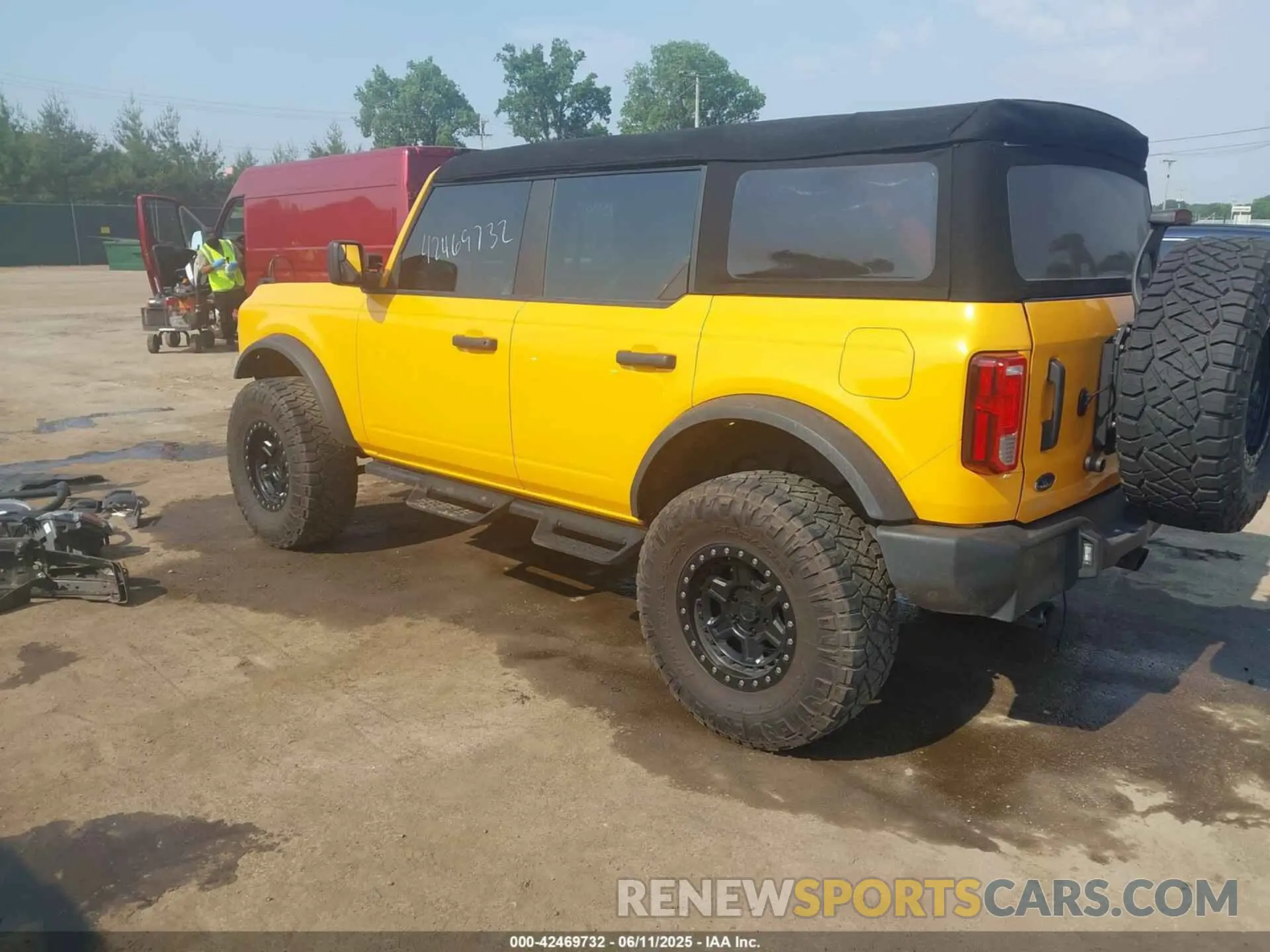 3 Photograph of a damaged car 1FMDE5BH8NLB86567 FORD BRONCO 2022
