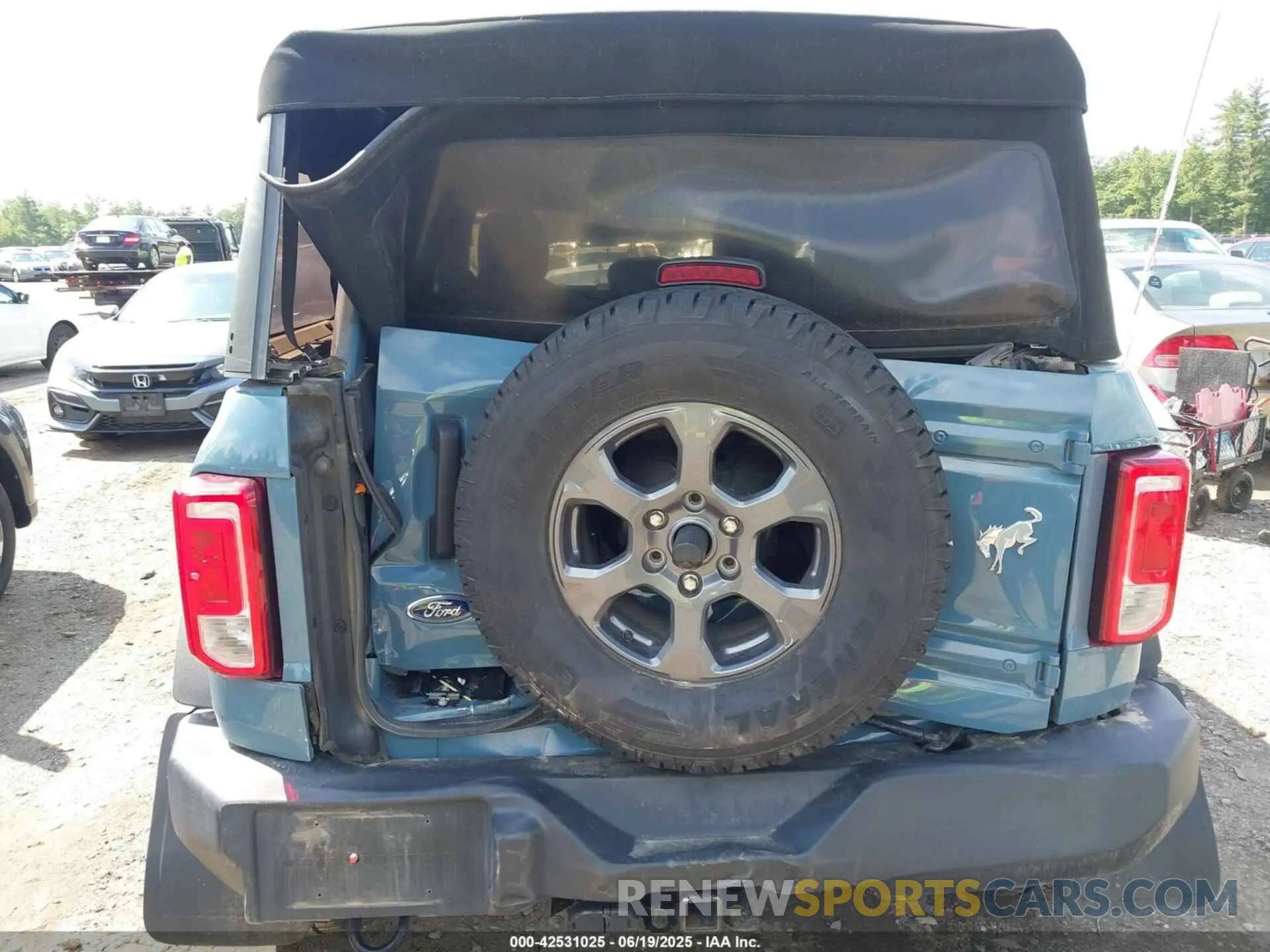 6 Photograph of a damaged car 1FMDE5BH9NLA86879 FORD BRONCO 2022