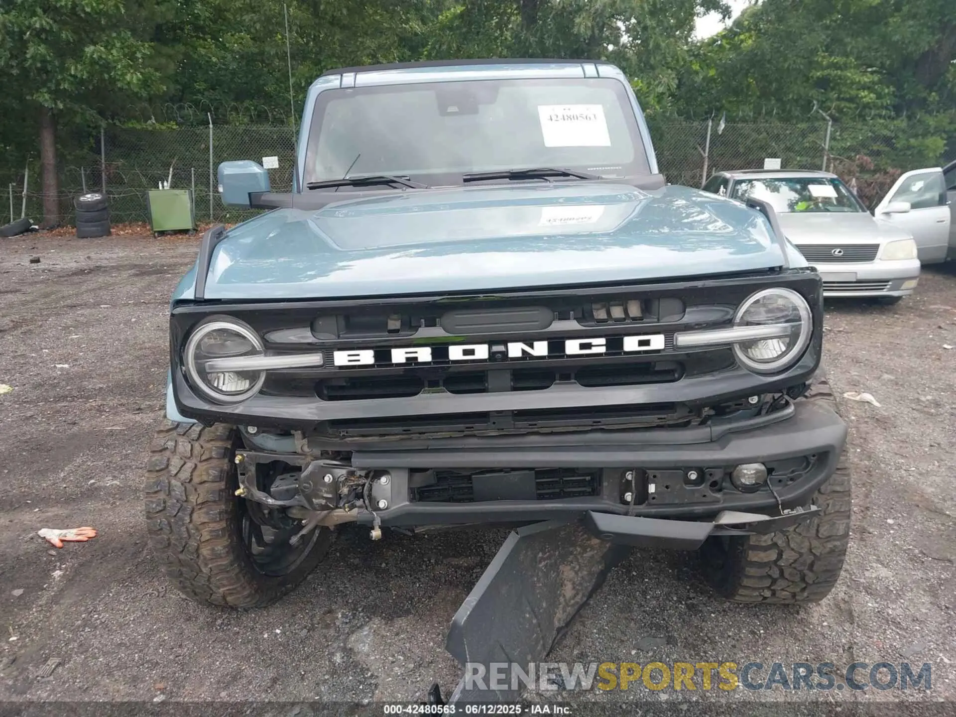 11 Photograph of a damaged car 1FMDE5BH9NLB11487 FORD BRONCO 2022